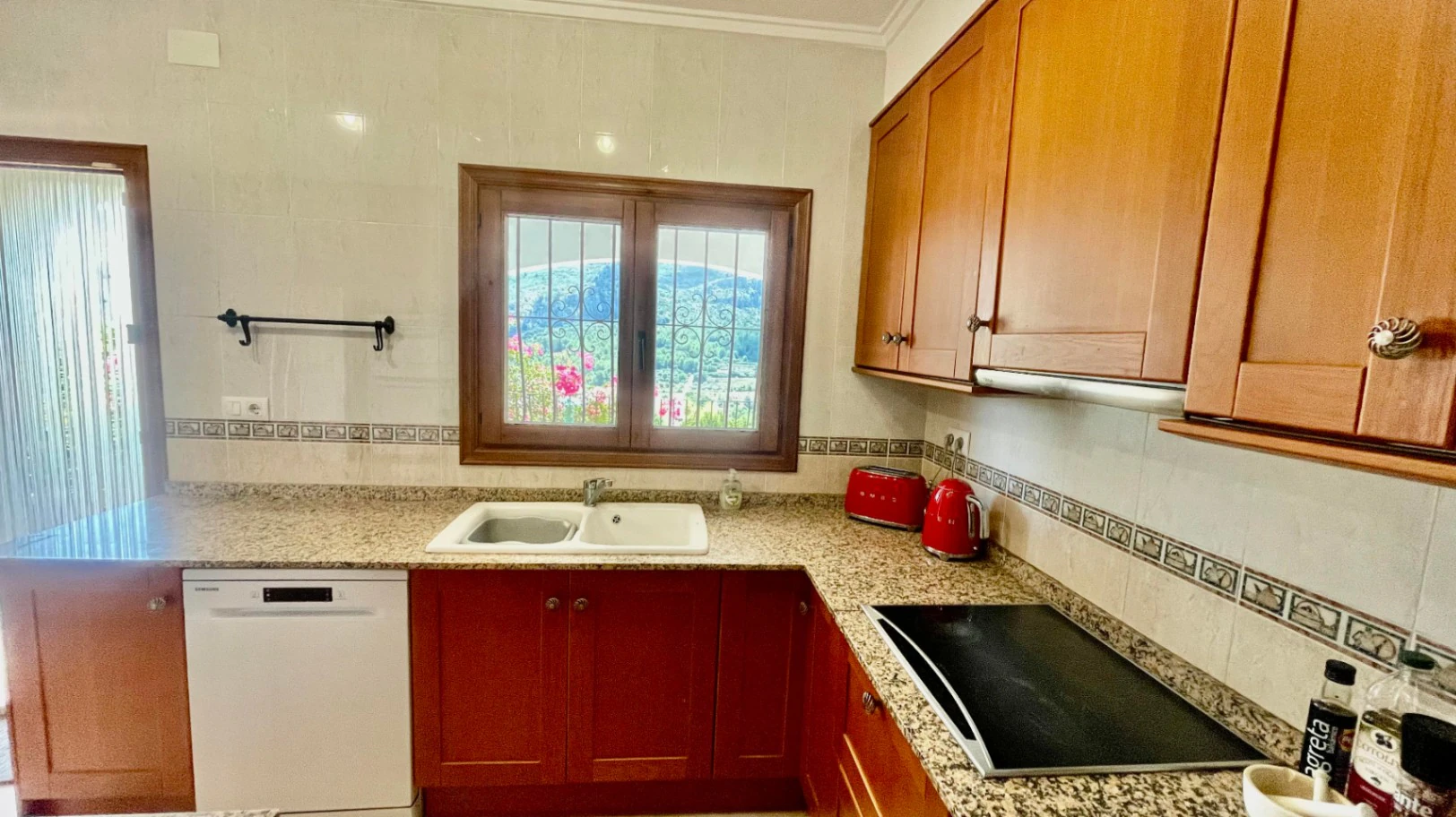 Villa for sale in Pedreguer - Private, modern, panoramic views