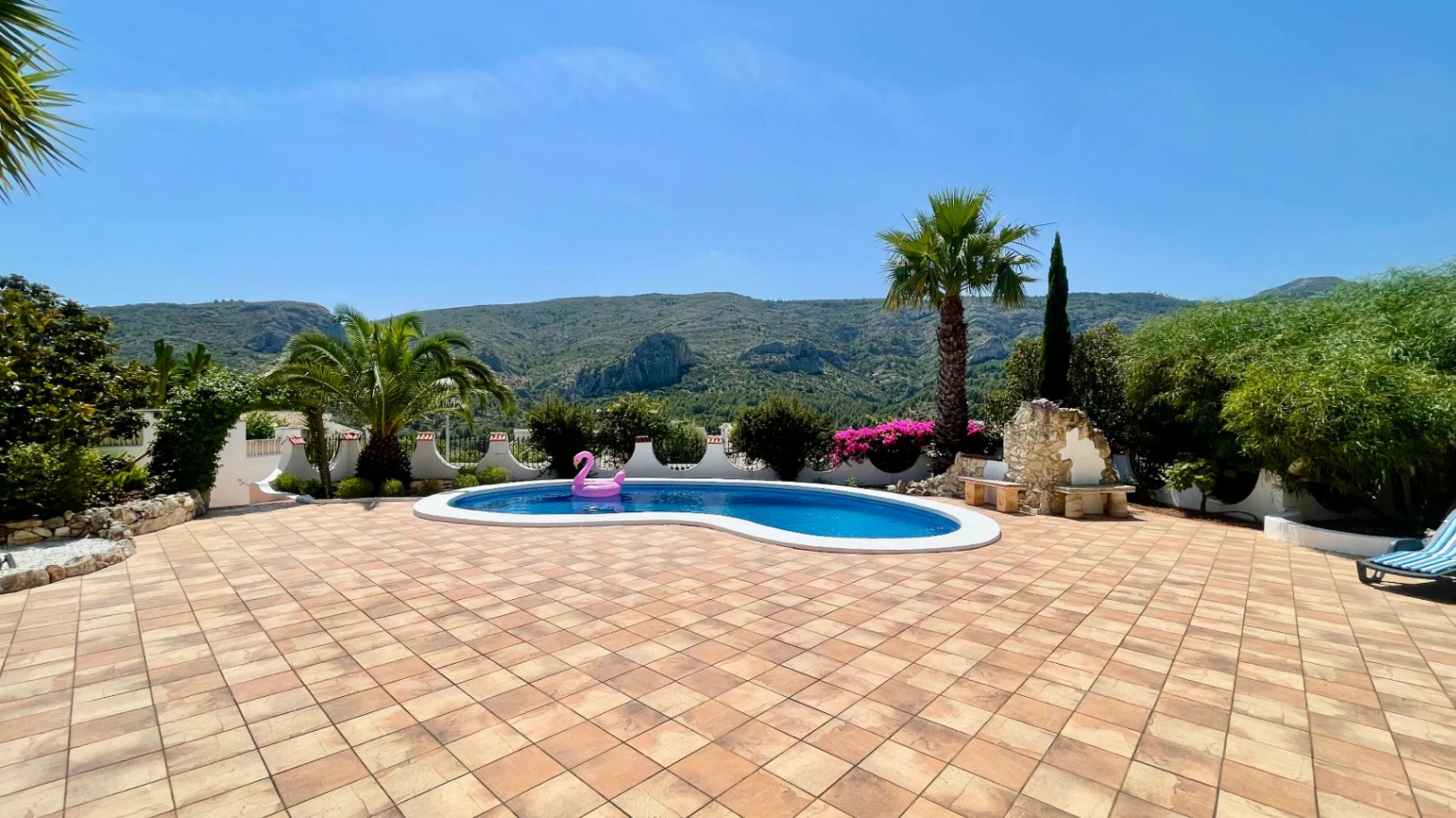 Villa for sale in Pedreguer - Private, modern, panoramic views