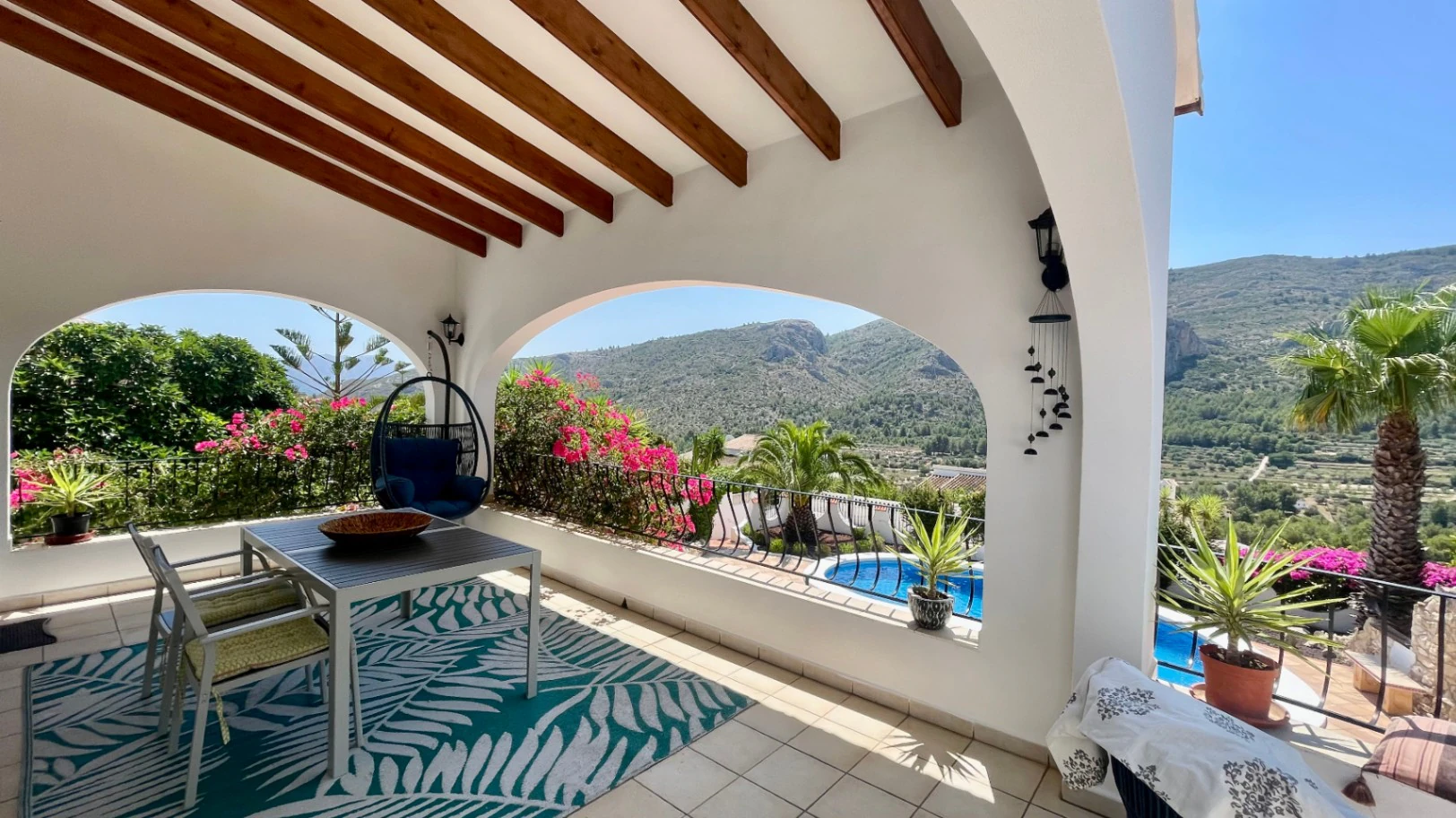 Villa for sale in Pedreguer - Private, modern, panoramic views