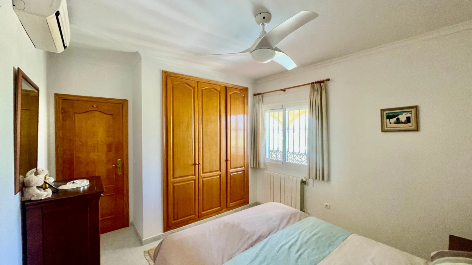 Villa for sale in Orba: Panoramic valley views