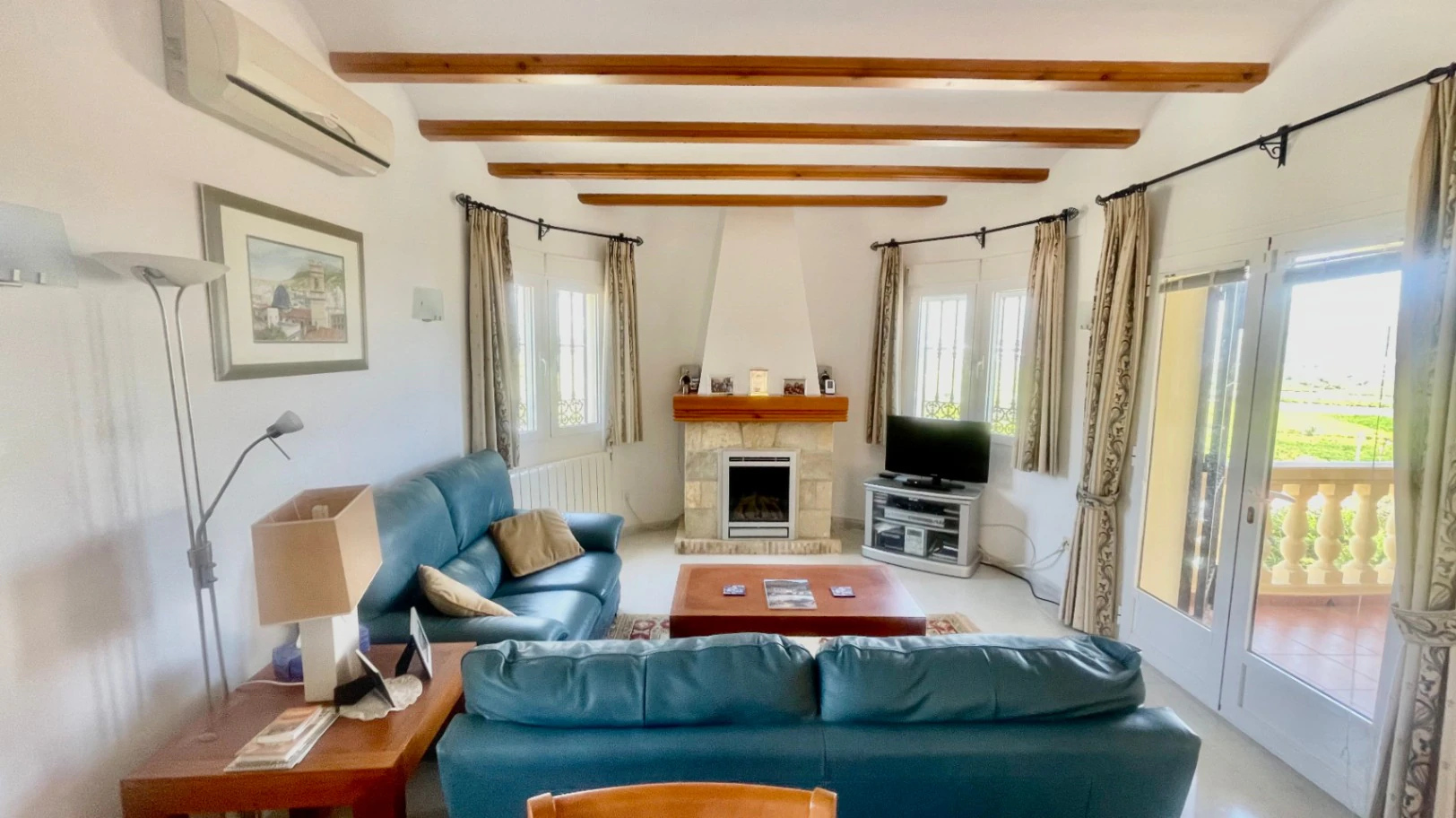Villa for sale in Orba: Panoramic valley views