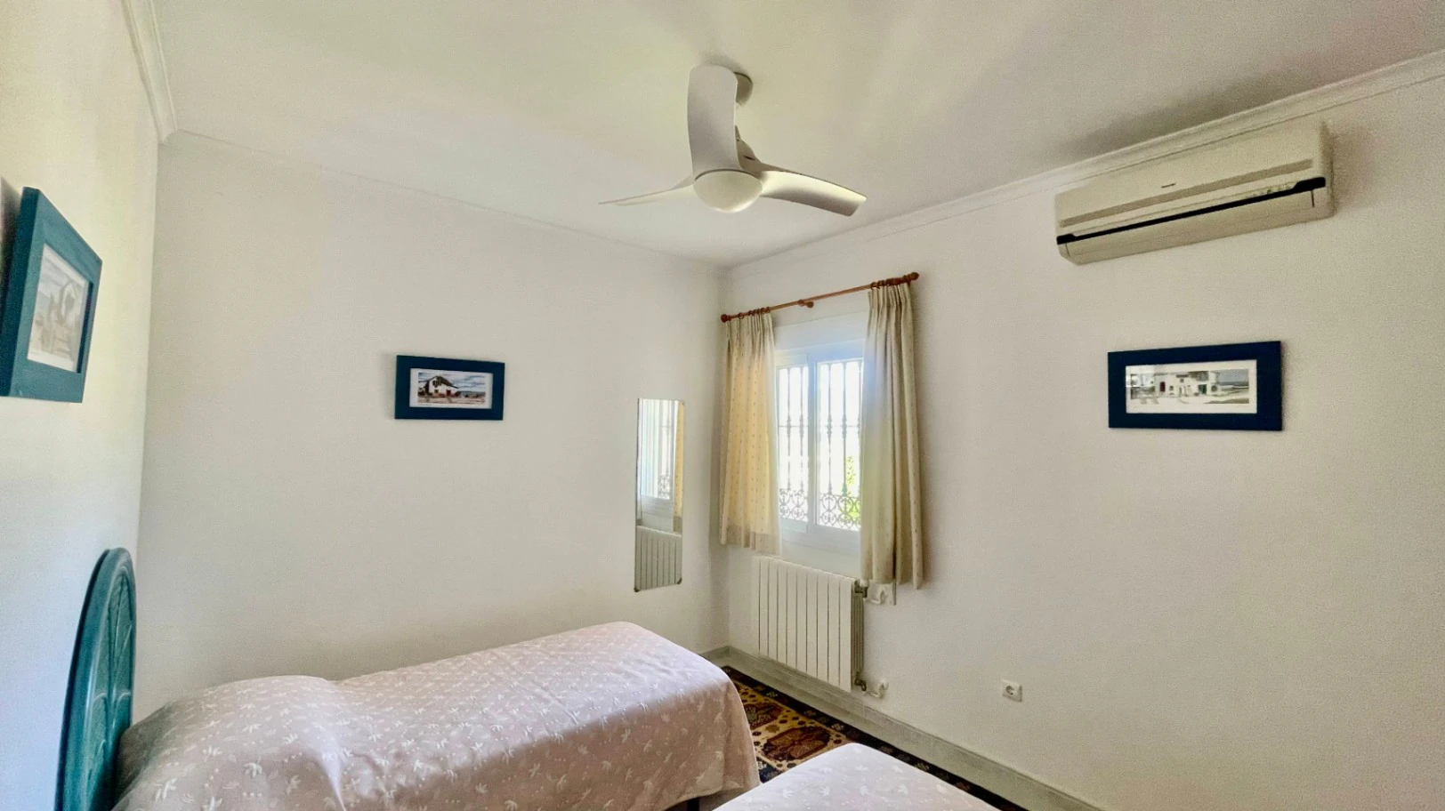 Villa for sale in Orba: Panoramic valley views
