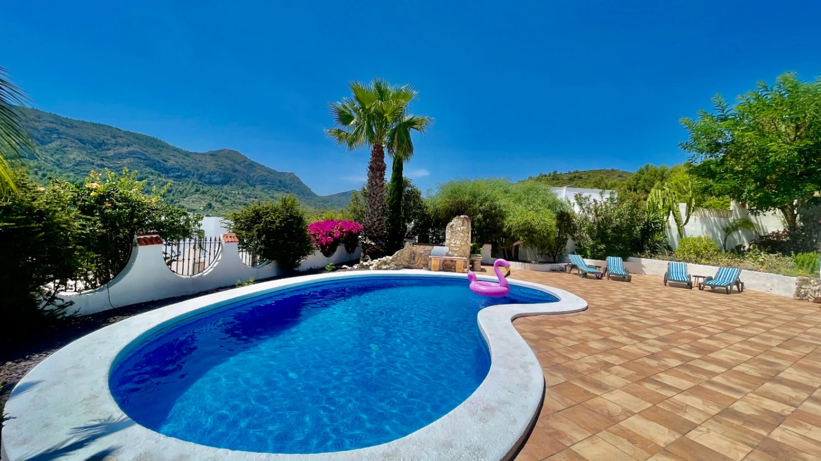 Villa for sale in Pedreguer - Private, modern, panoramic views
