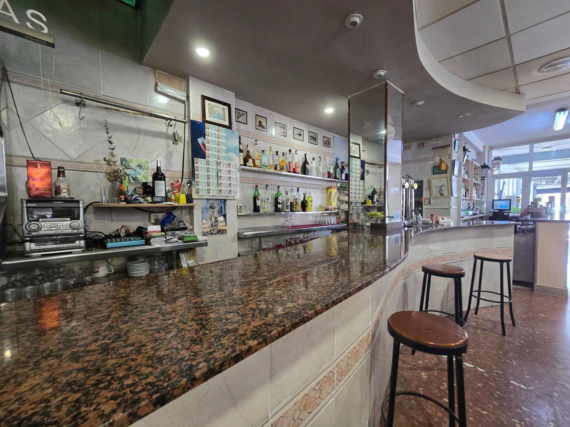 EDIFICIO ECUADOR