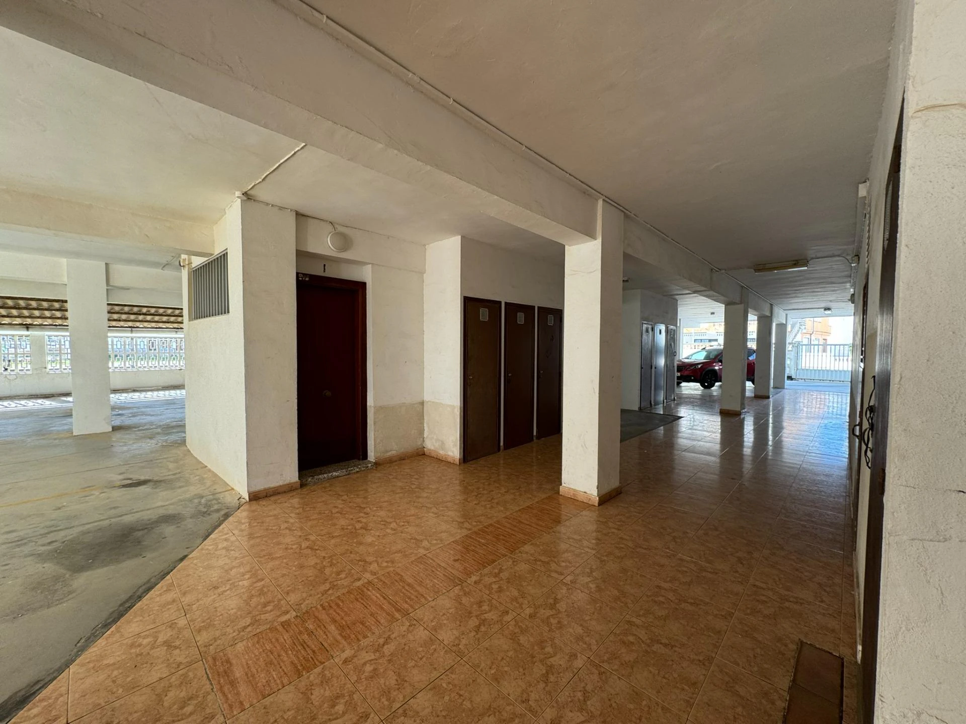 EDIFICIO CHAMBERI II