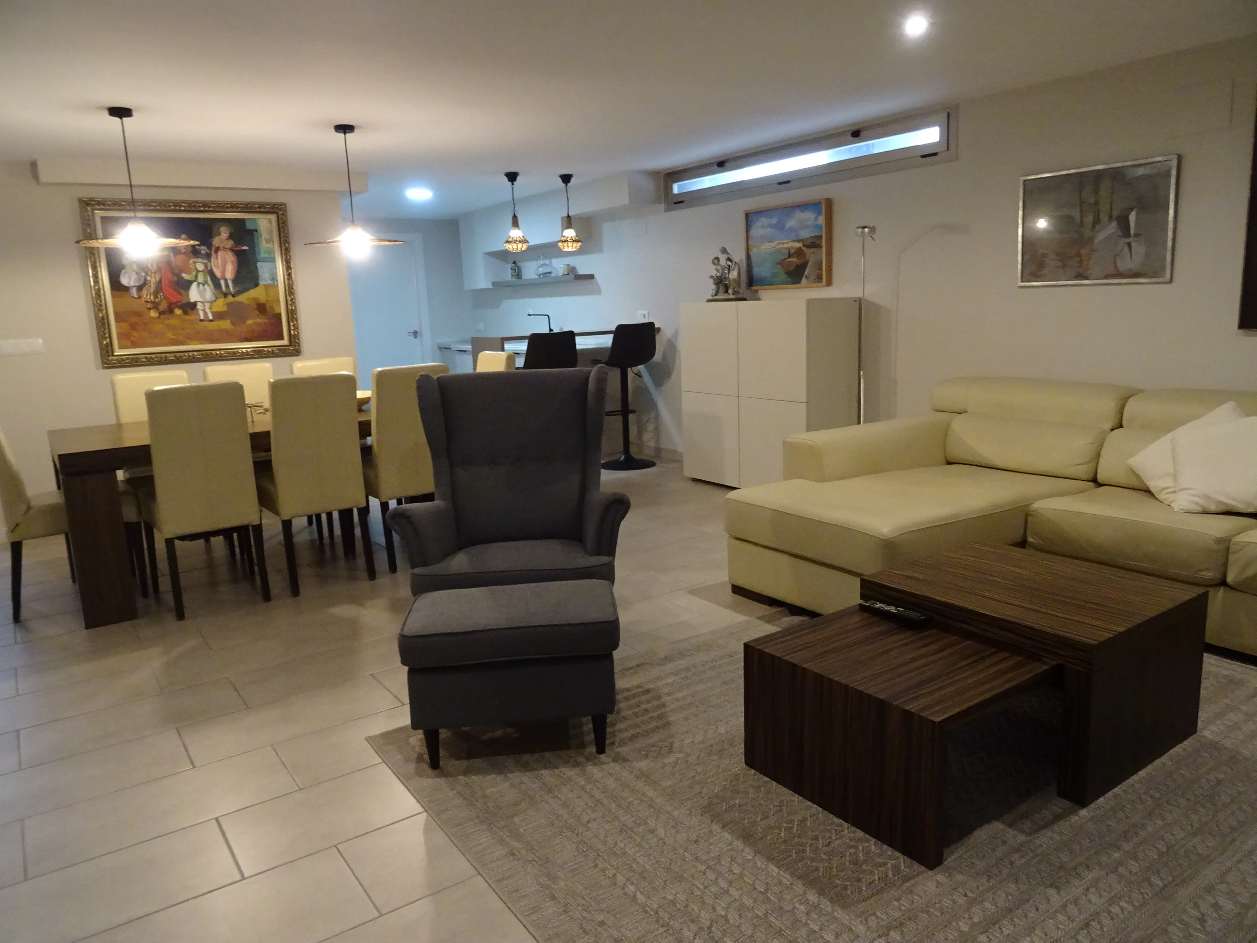 Preciosa Villa situada en primera línea de playa en Oliva