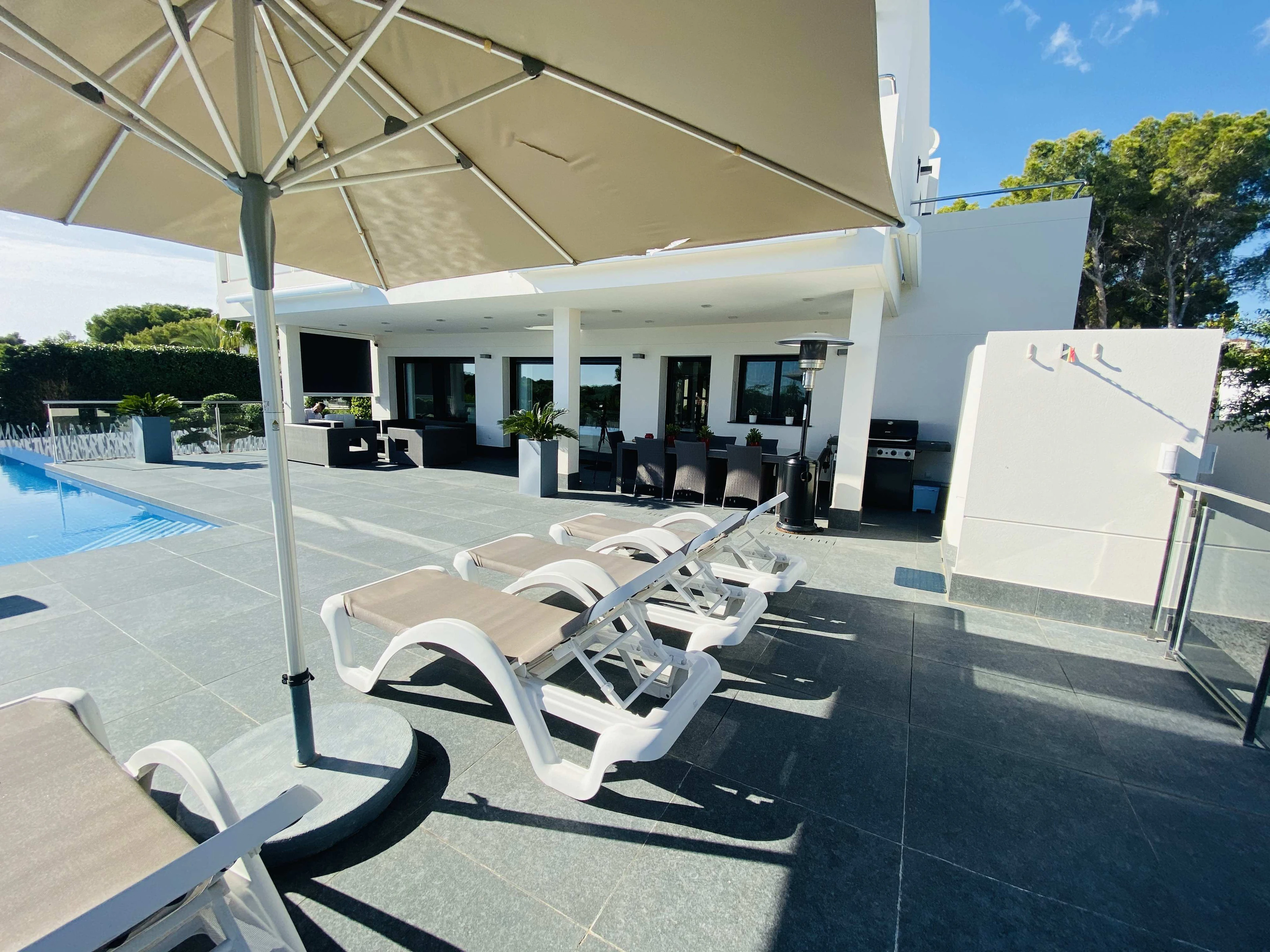 Villa de diseño moderno en Moraira.