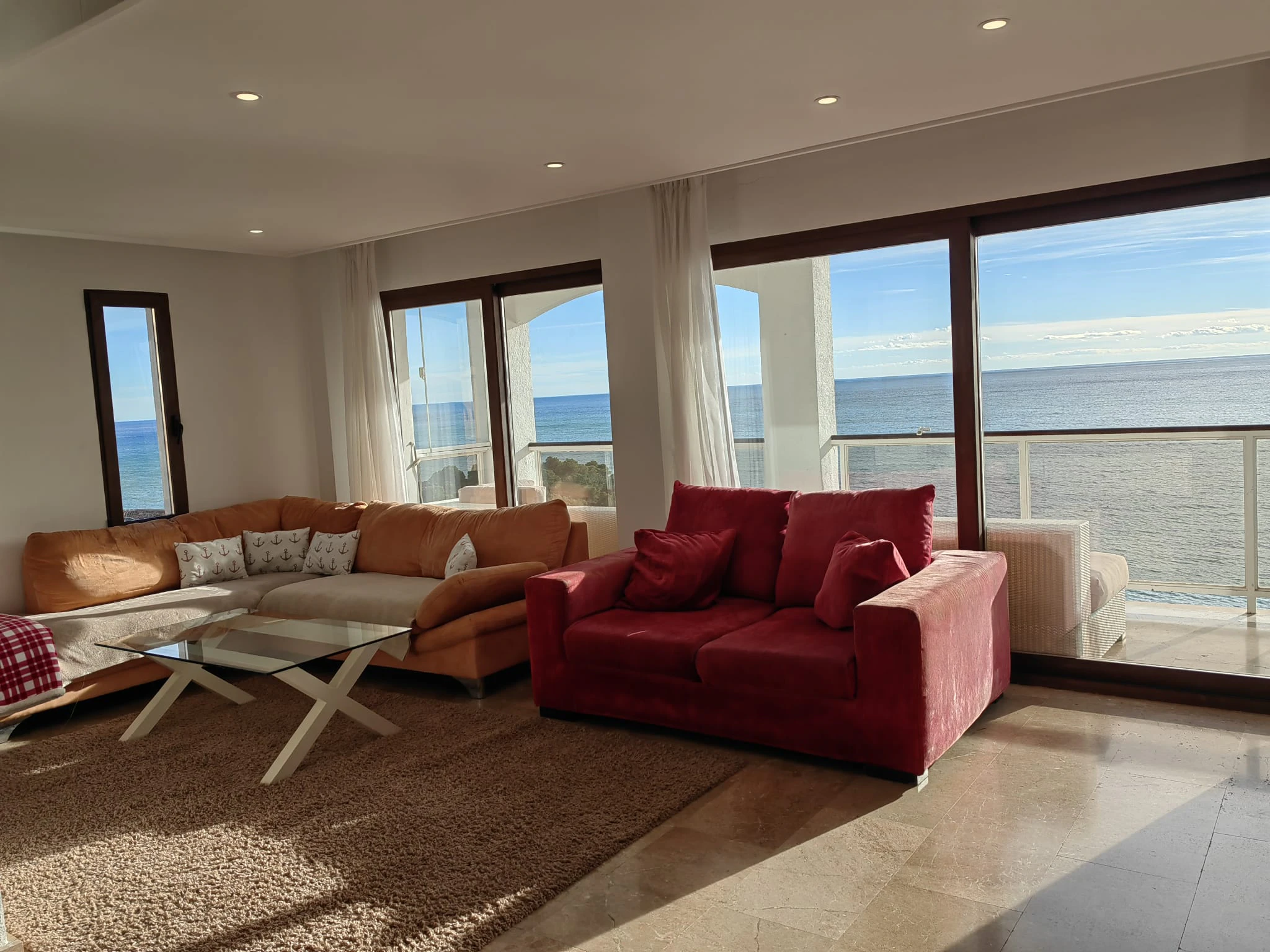 Apartamento en primera línea con espectaculares vistas en Mascarat