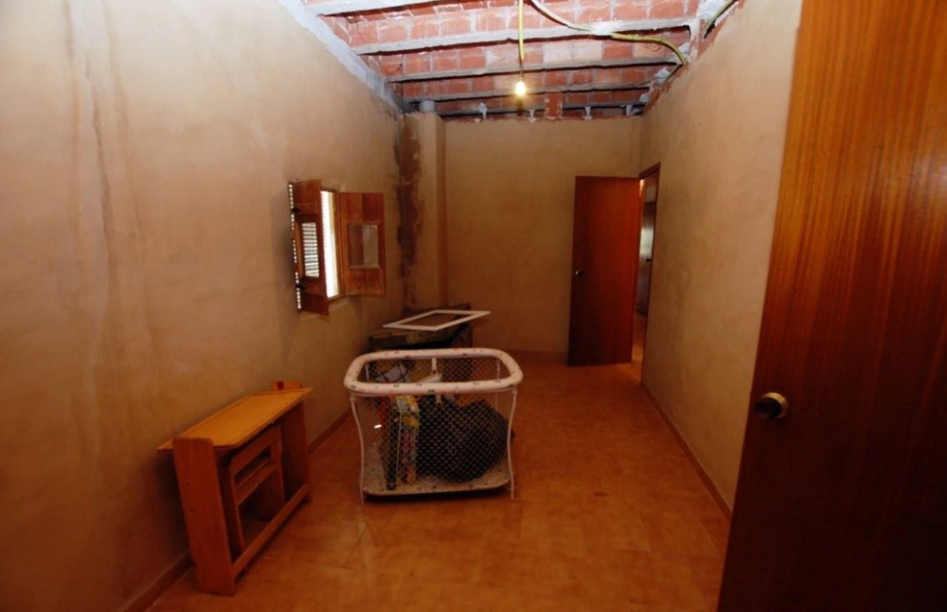 Casa de pueblo con jardín interior en Pego