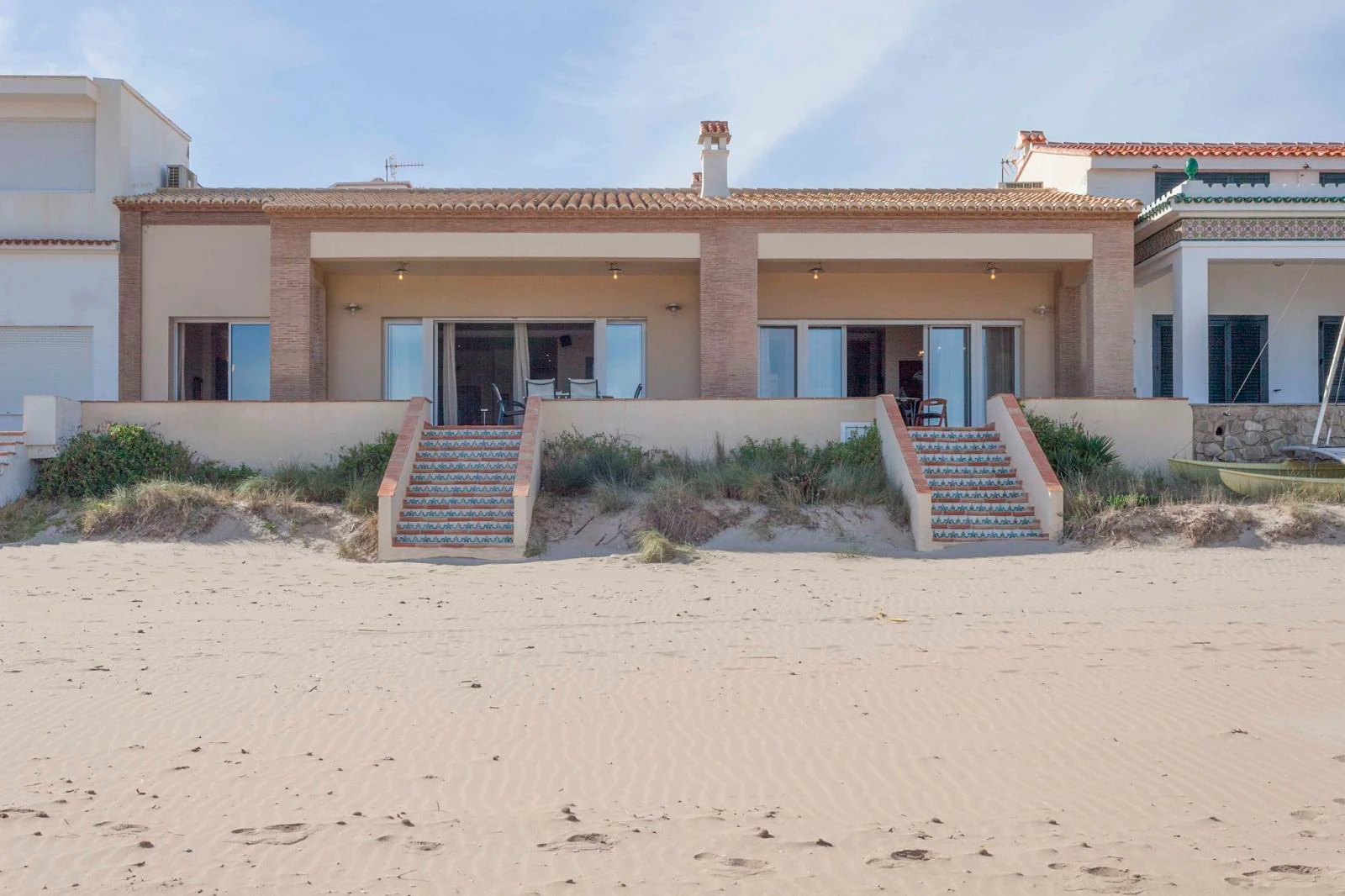 Adosado de lujo en primera línea de la Playa de Oliva