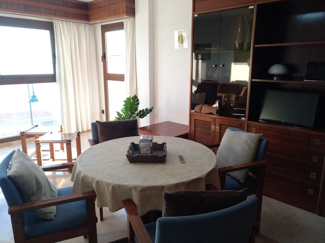 Erstaunliche Wohnung in Mascarat mit Meerblick