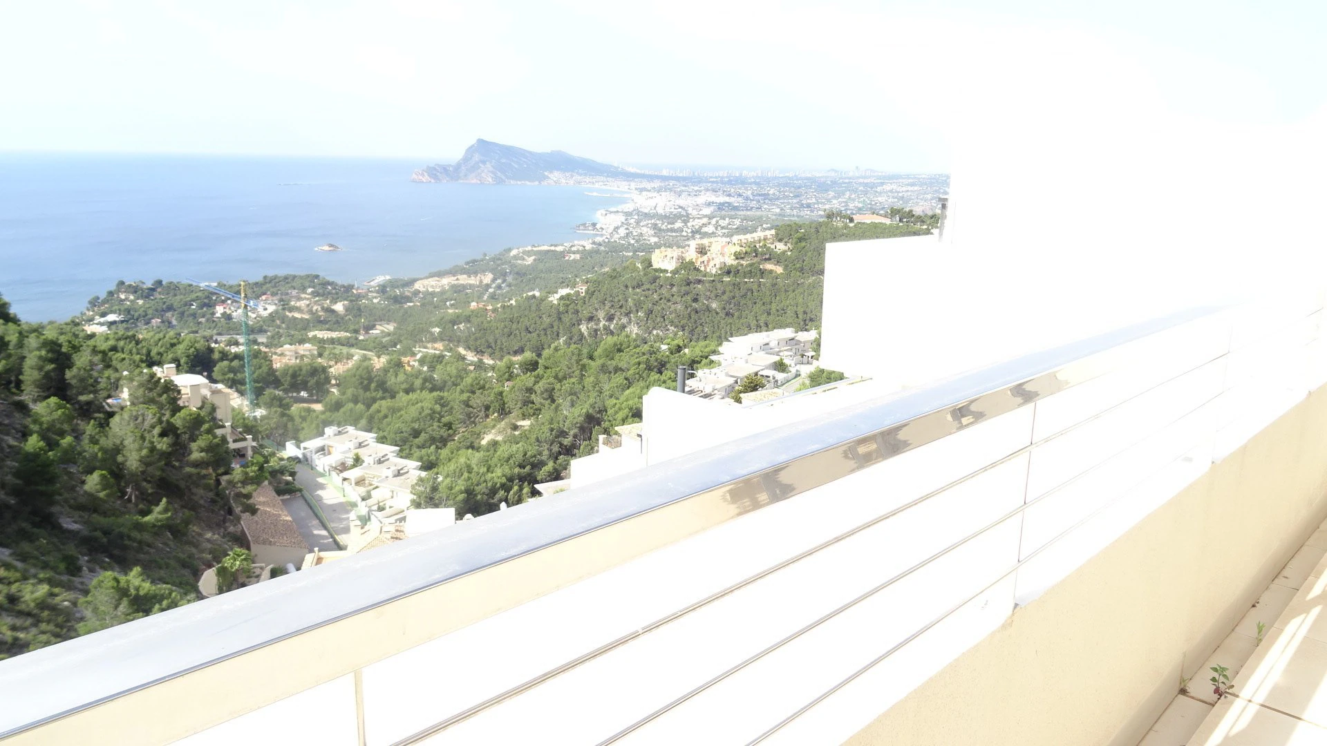 Descomunal apartamento de lujo con vistas panorámicas sobre la Bahía de Altea