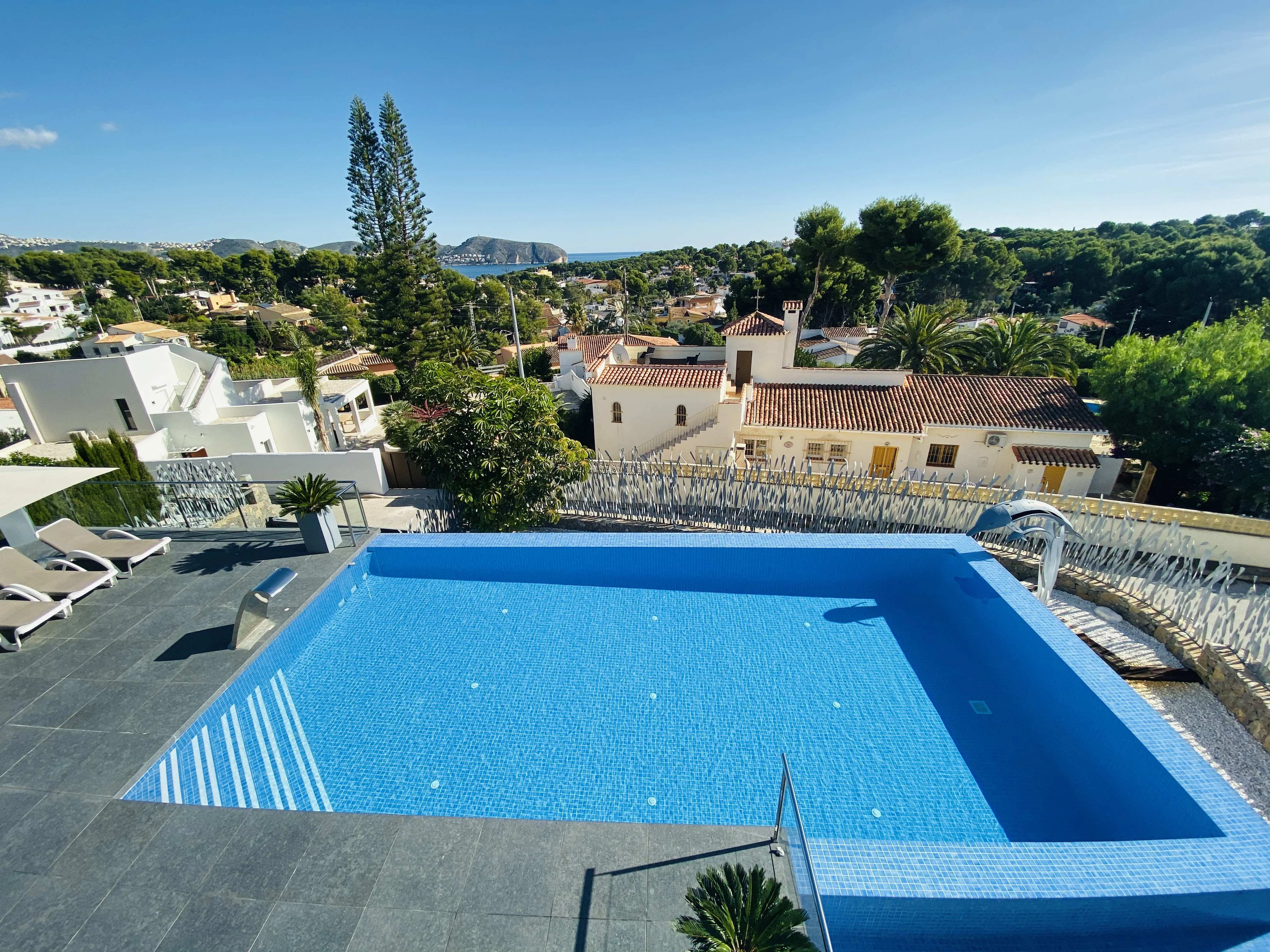 Villa de diseño moderno en Moraira.