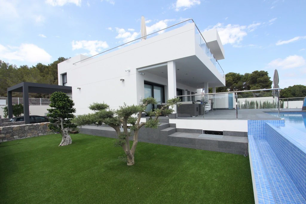 Villa de diseño moderno en Moraira.