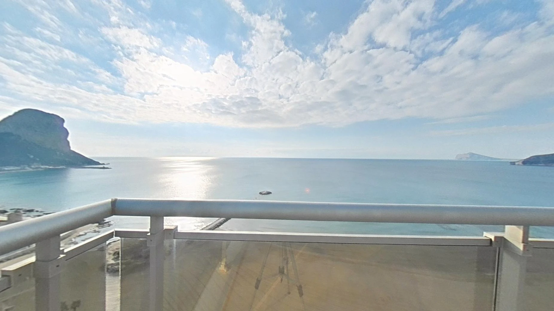 Espectacular Ático-Dúplex en primera línea de playa de Calpe