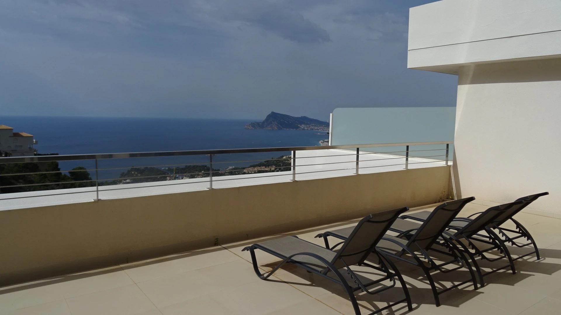 Descomunal apartamento de lujo con vistas panorámicas sobre la Bahía de Altea