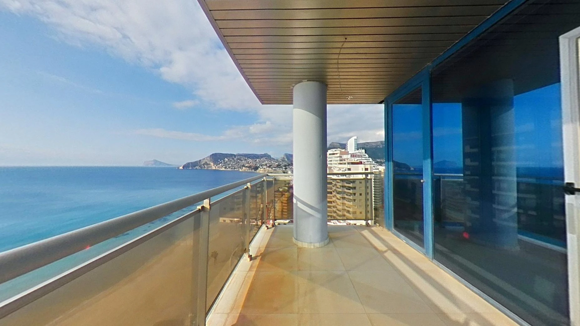 Espectacular Ático-Dúplex en primera línea de playa de Calpe