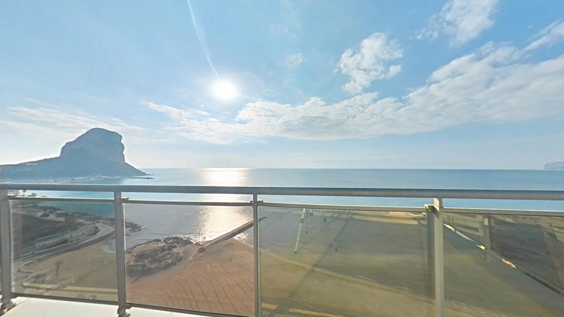 Espectacular Ático-Dúplex en primera línea de playa de Calpe