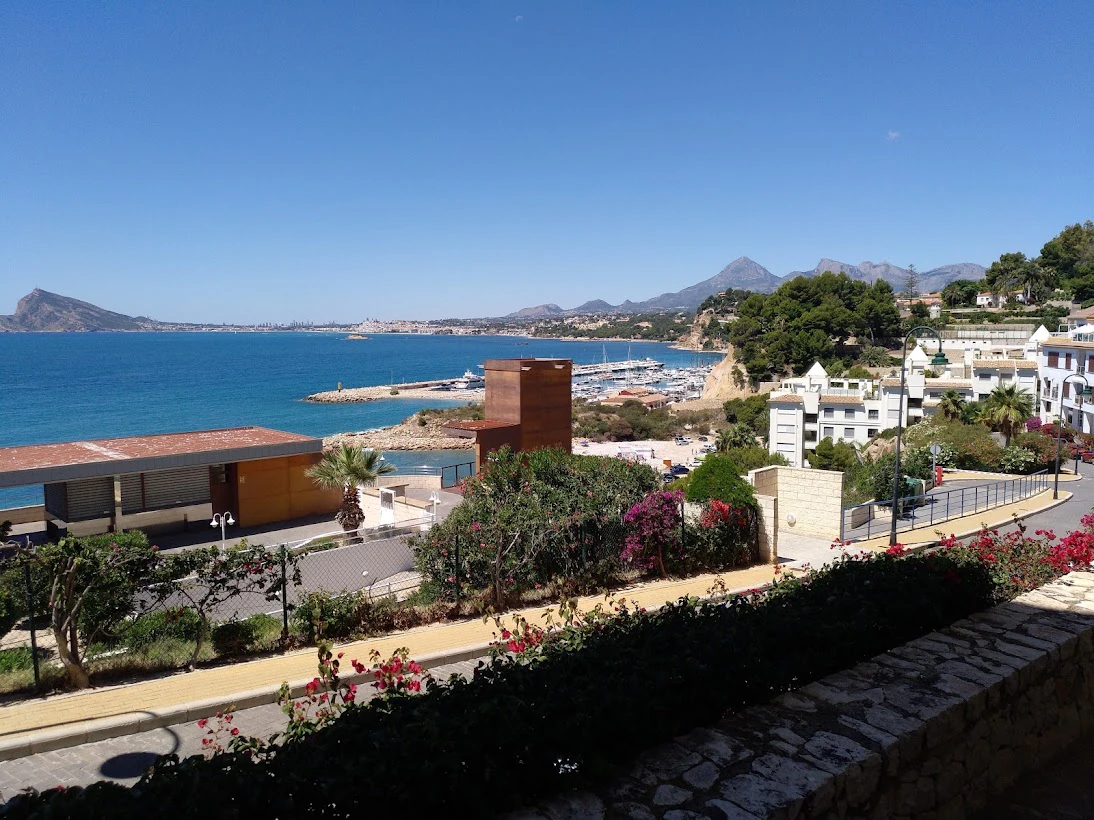 Erstaunliche Wohnung in Mascarat mit Meerblick