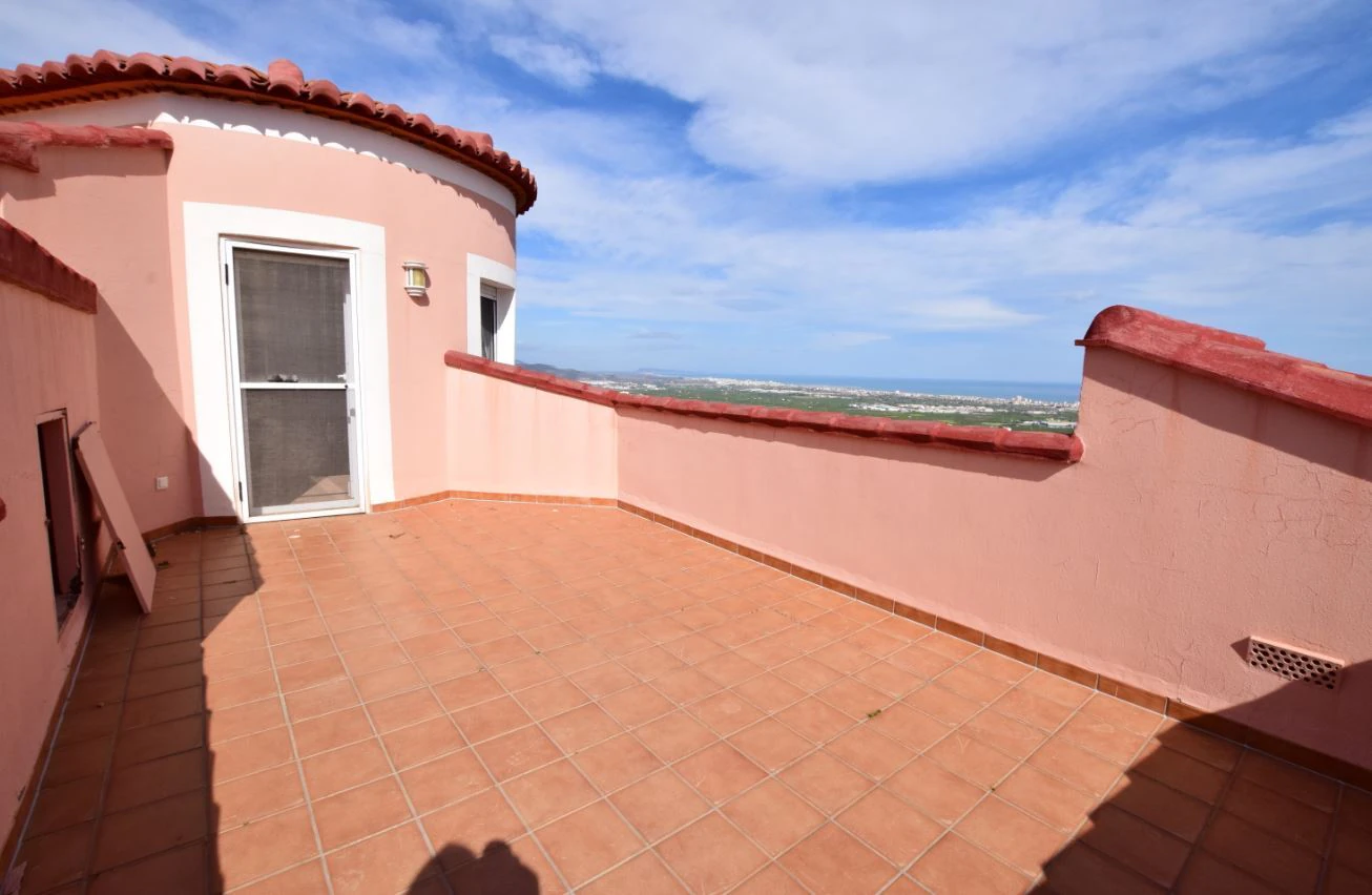 Chalet en Tossal Gros con espectaculares vistas.