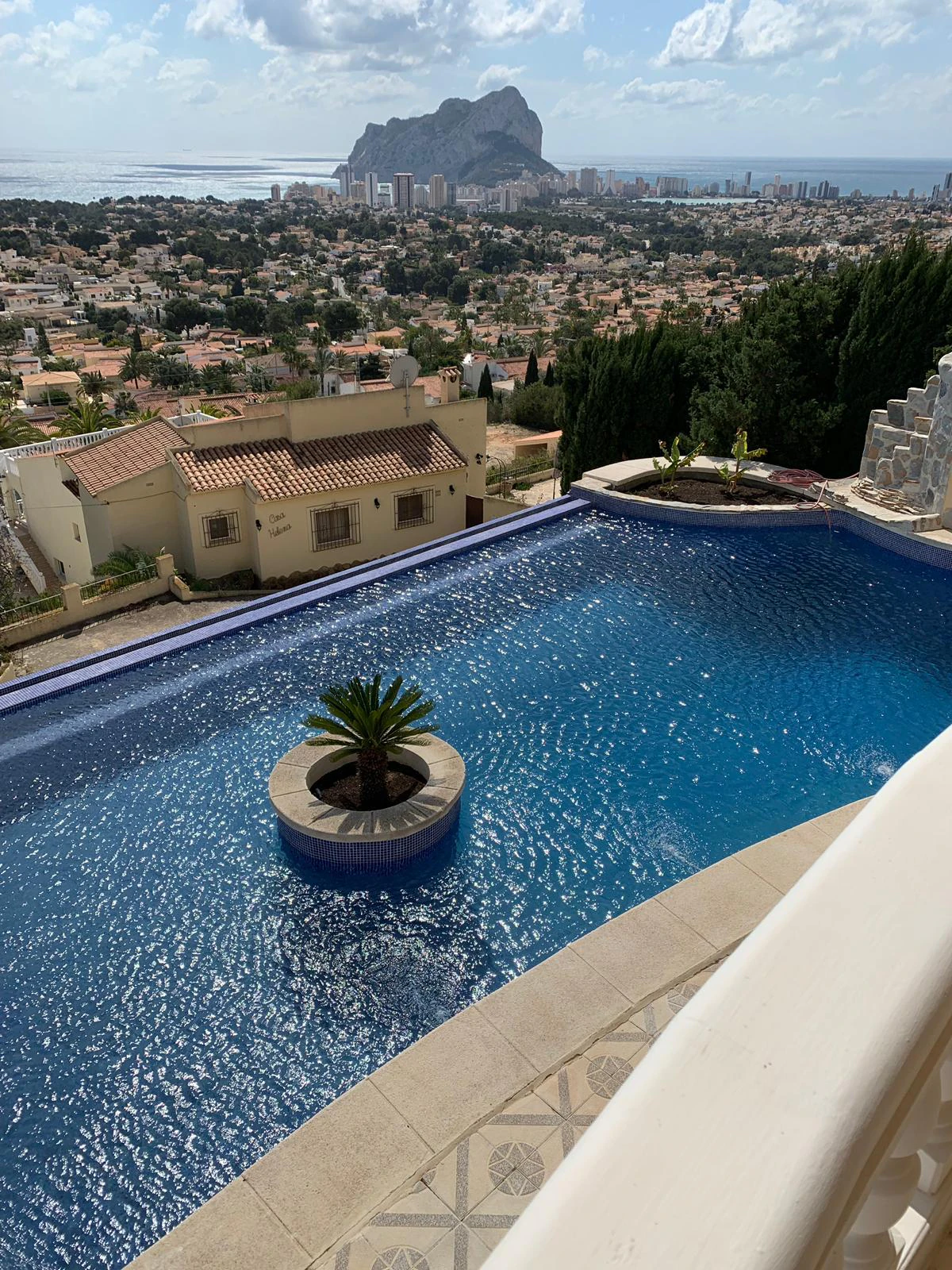 Chalet independiente en venta en Tossal de la Cometa