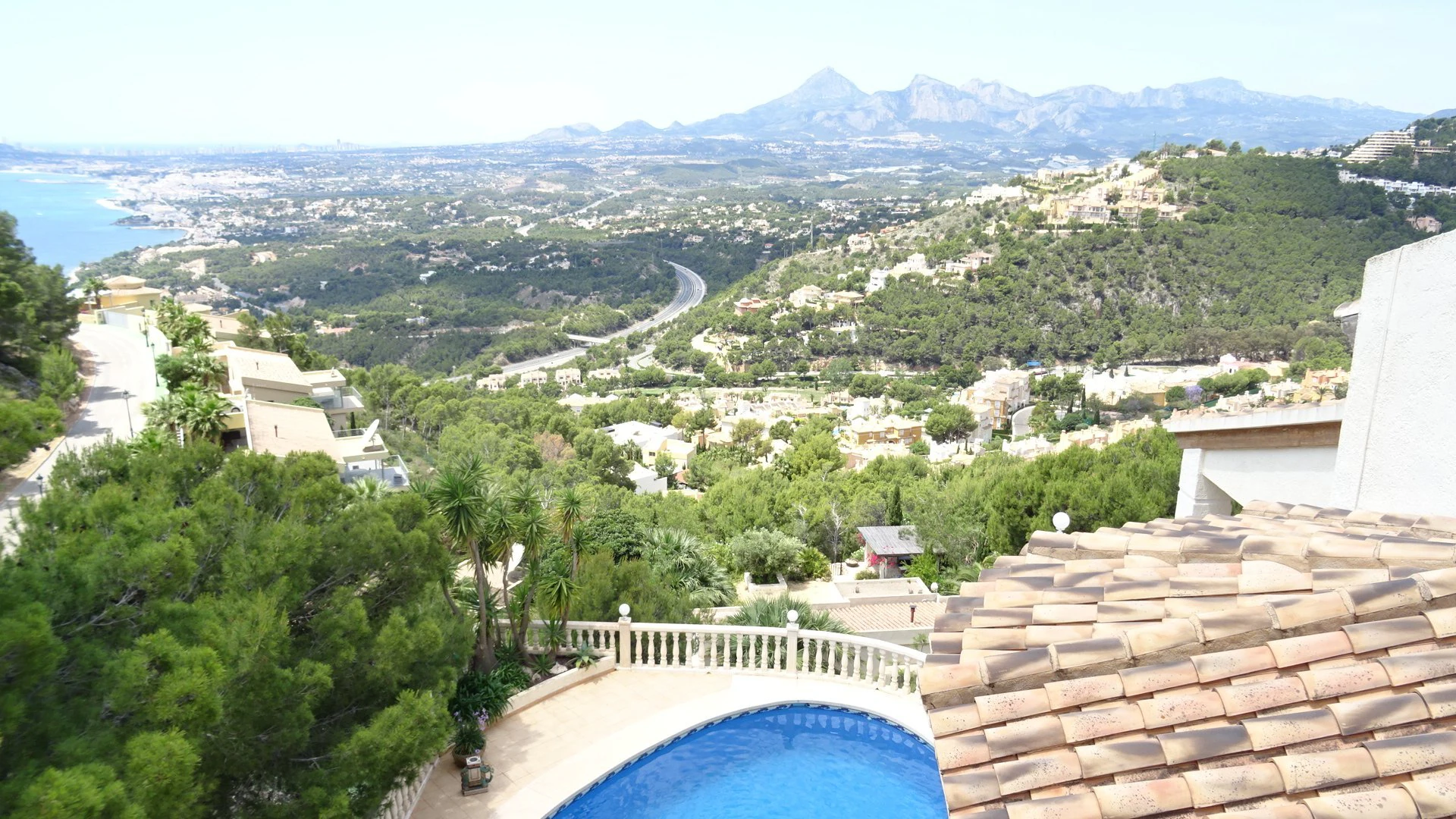 Preciosa Villa contemporánea con vistas en Altea Hills