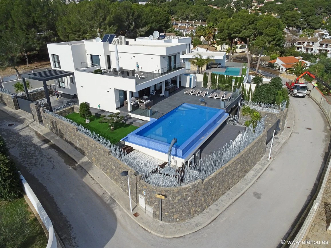 Villa de diseño moderno en Moraira.