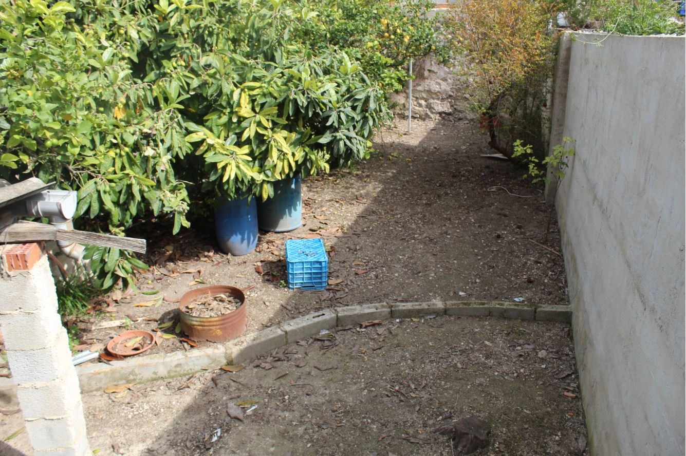 Casa de pueblo con jardín interior en Pego