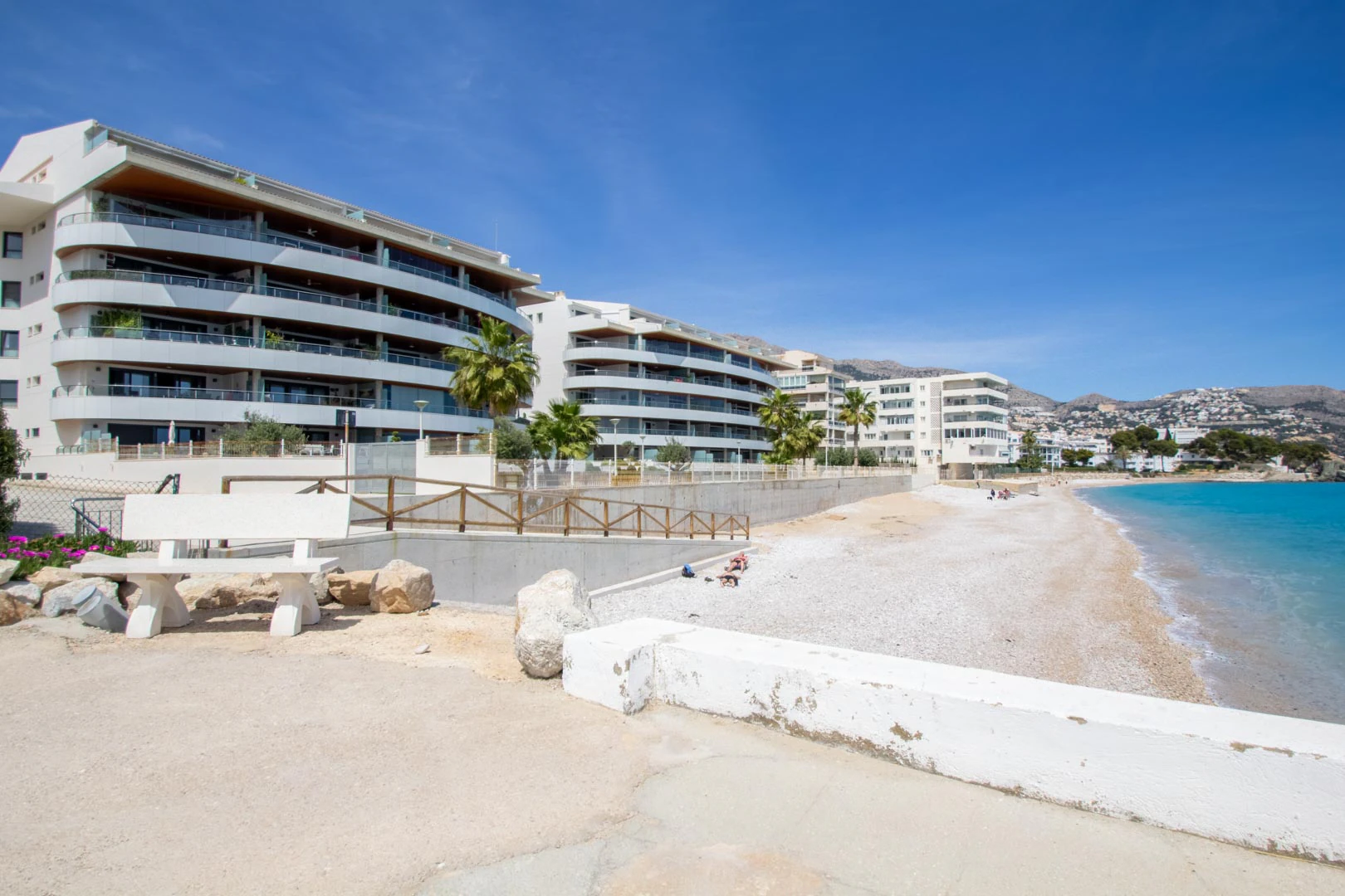 Precioso apartamento en zona Cap Negret con vistas al mar