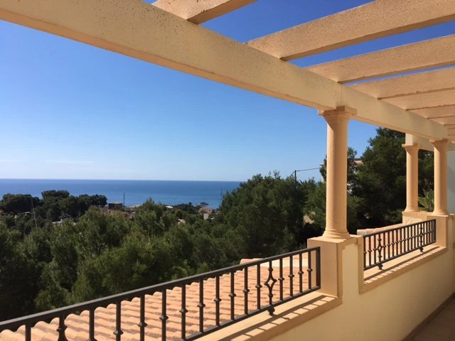 Chalet adosado en la lujosa urbanización de Altea Hills