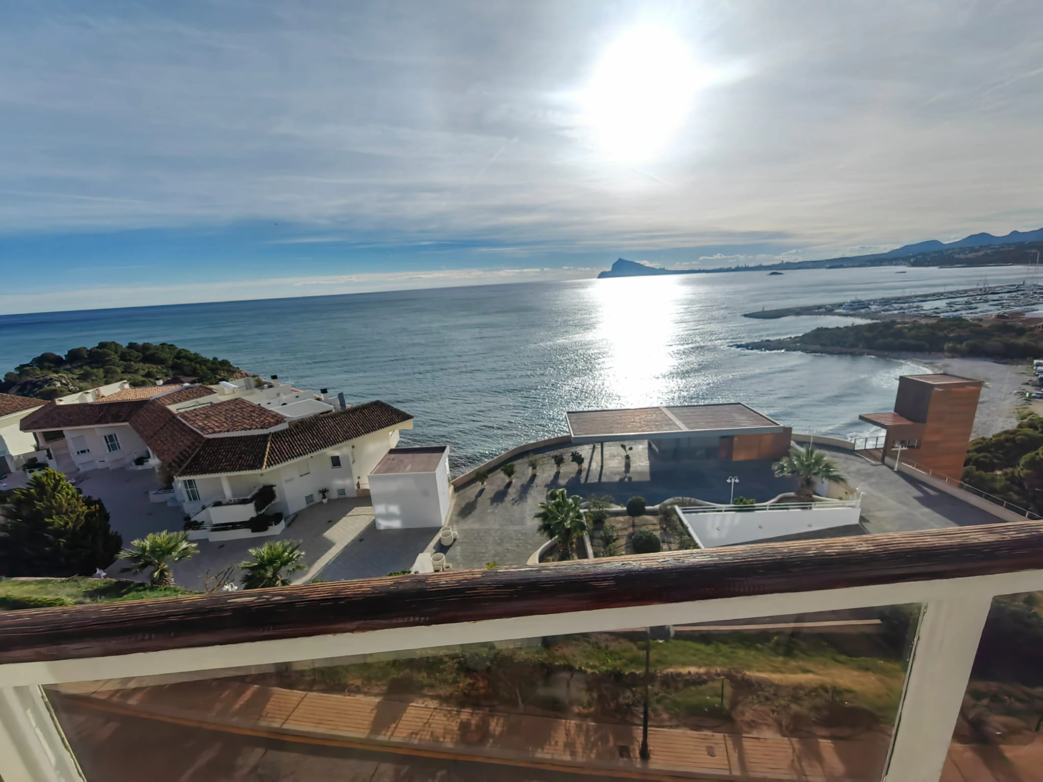 Apartamento en primera línea con espectaculares vistas en Mascarat