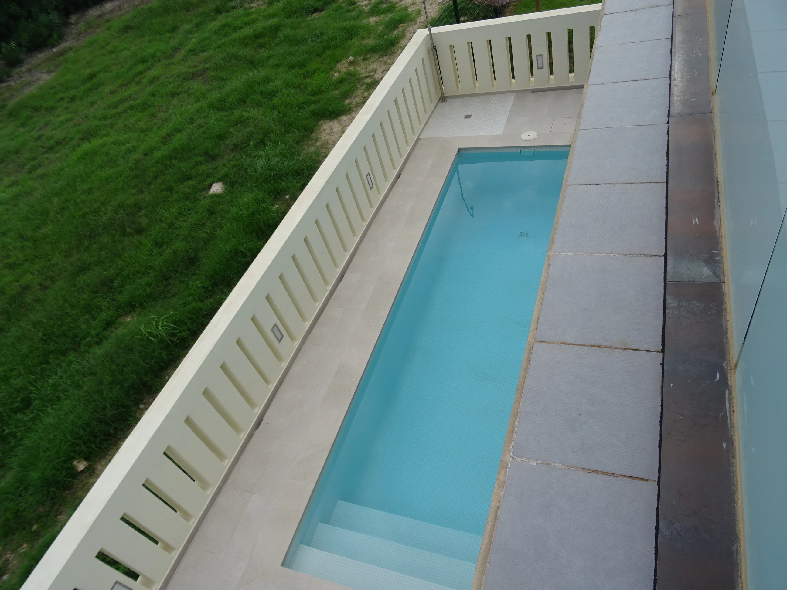Preciosa Villa situada en primera línea de playa en Oliva