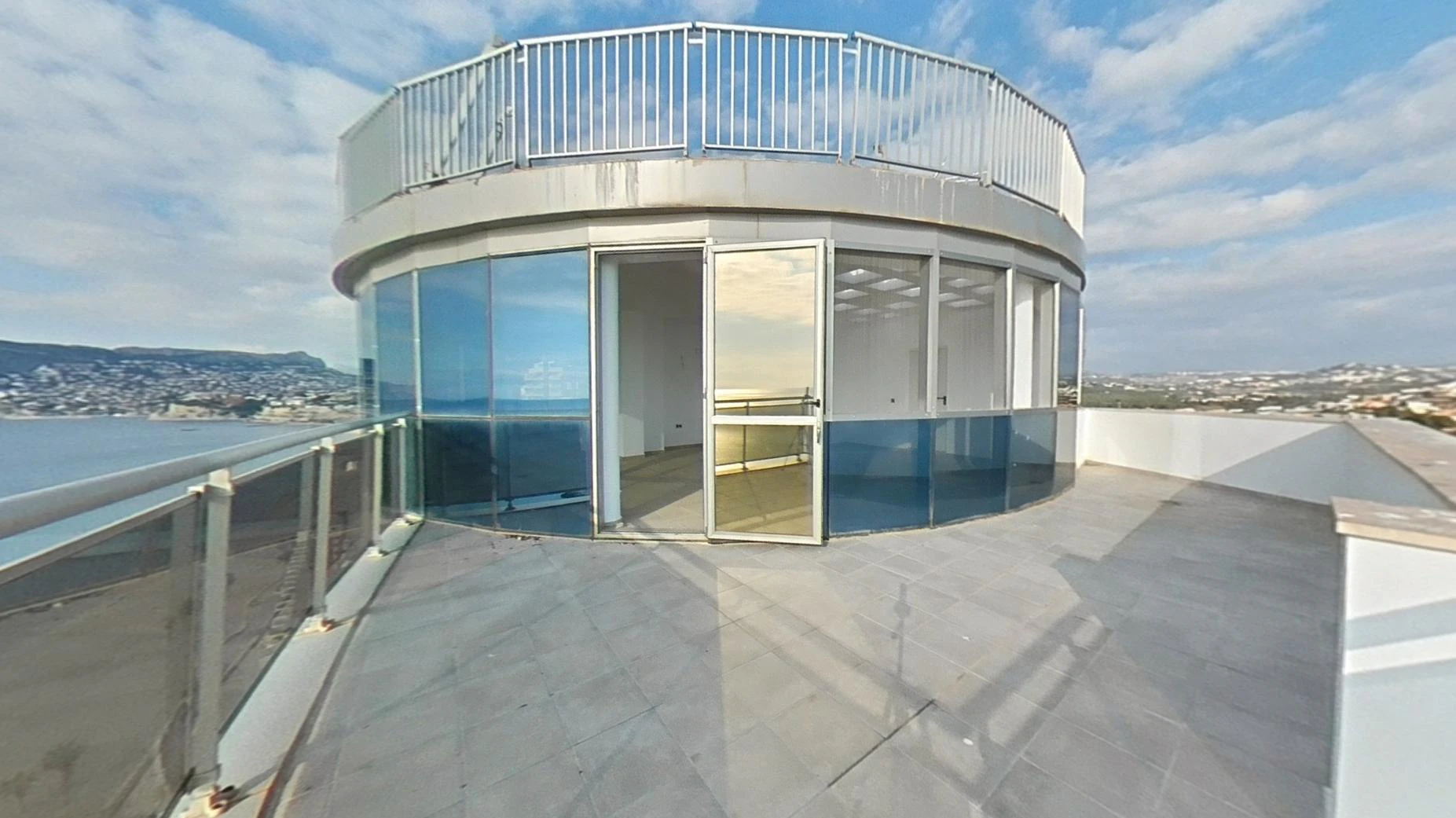 Espectacular Ático-Dúplex en primera línea de playa de Calpe