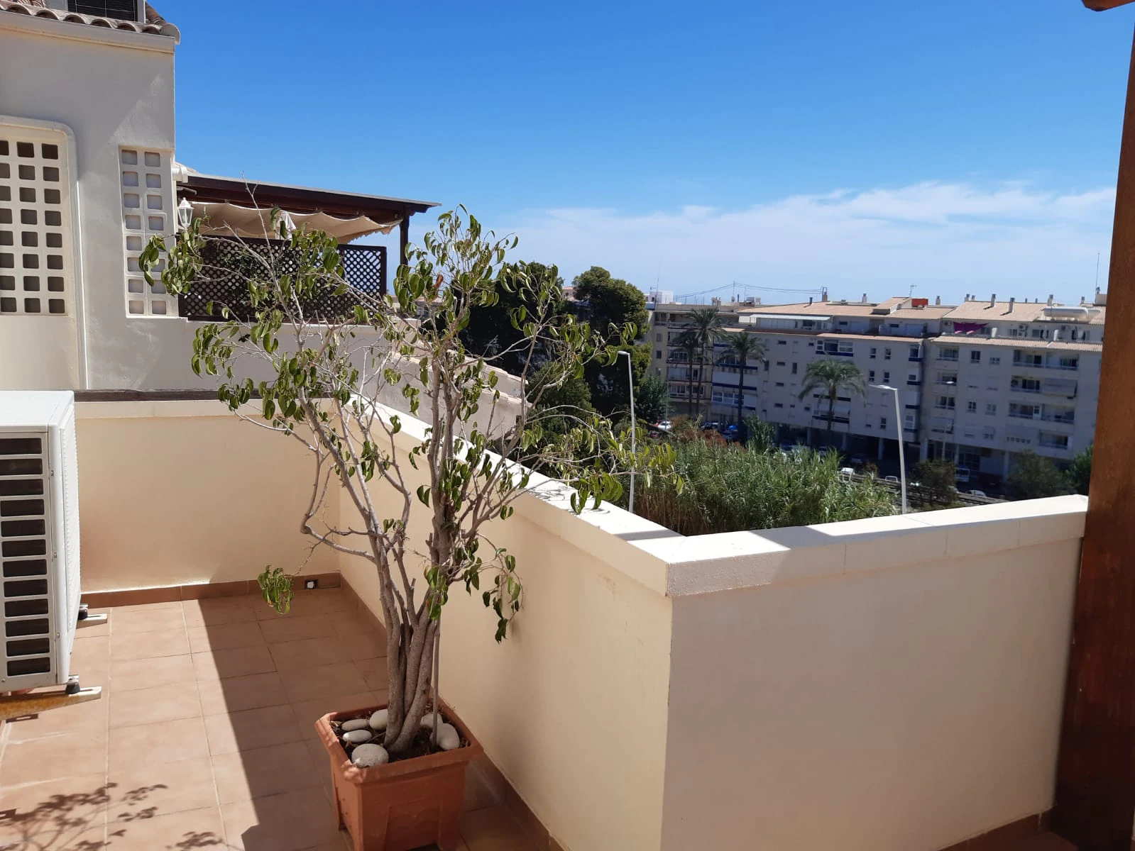 Precioso ático duplex con piscina y terraza panorámica sobre la Bahía de Altea
