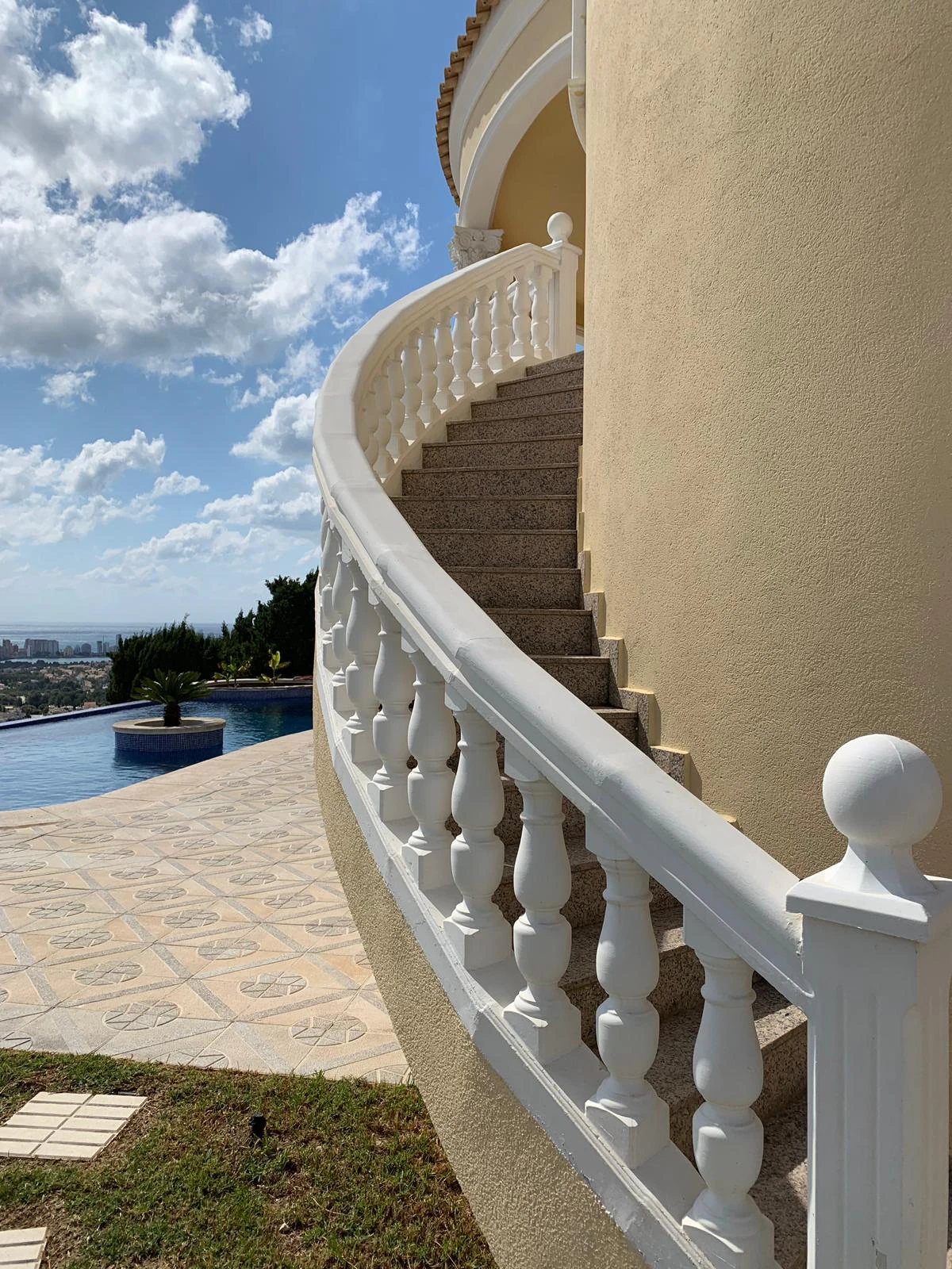 Chalet independiente en venta en Tossal de la Cometa