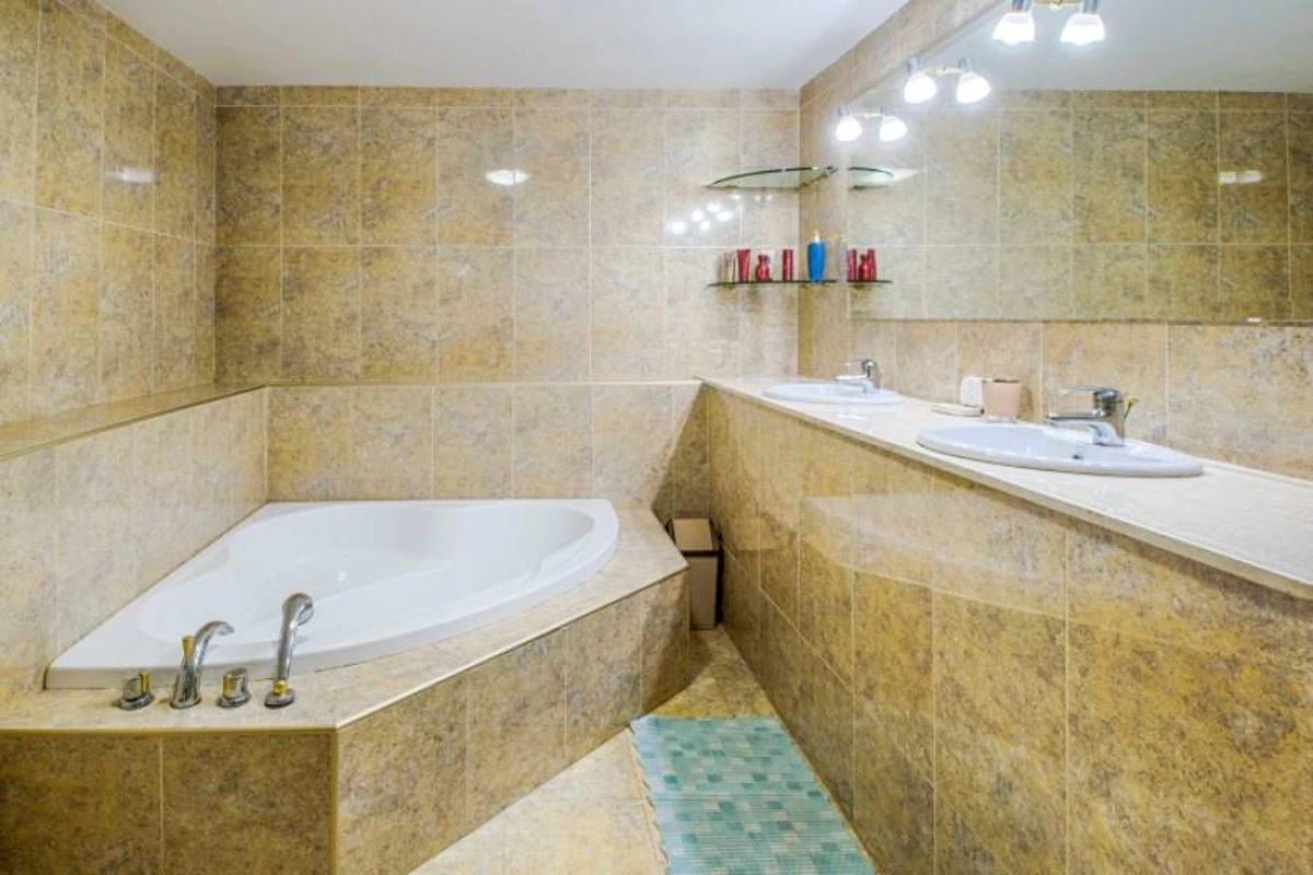 Hermosa Villa con un jardín de ensueño en La Nucia