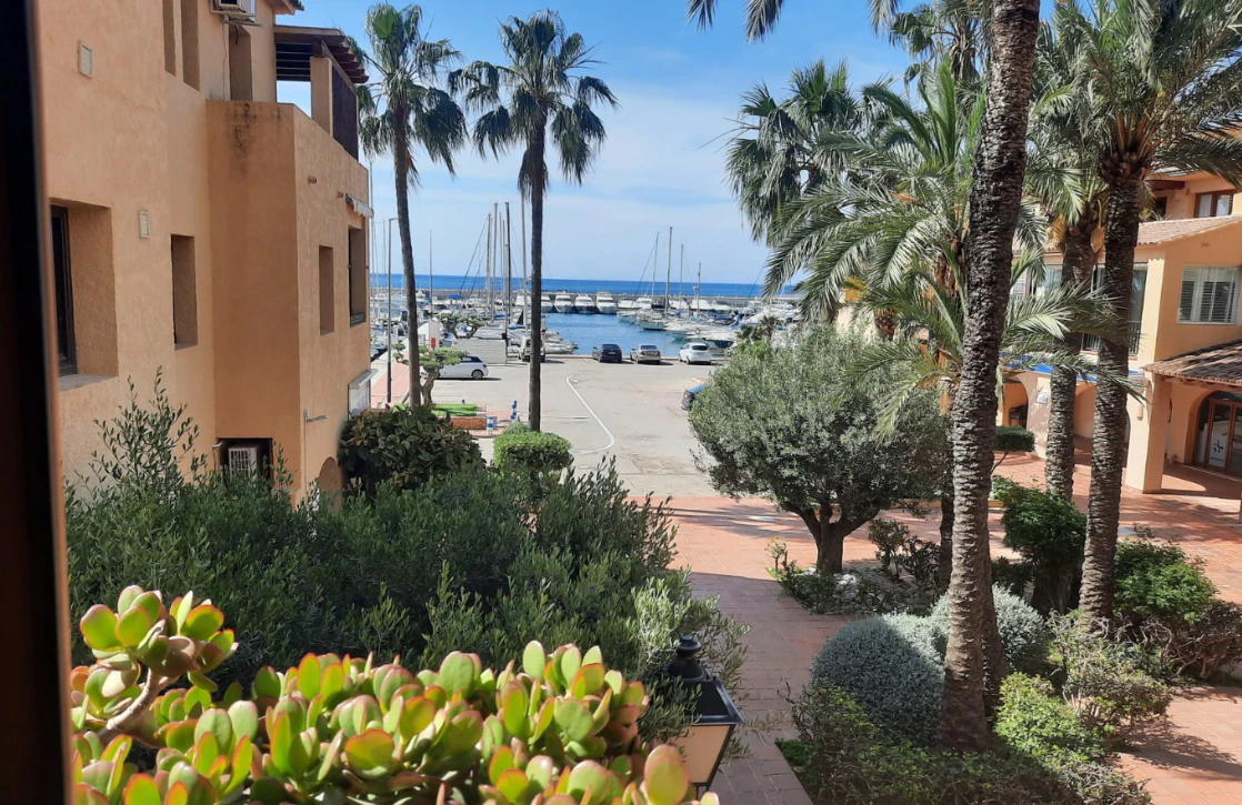 Schöne Wohnung in der Marina von Campomanes