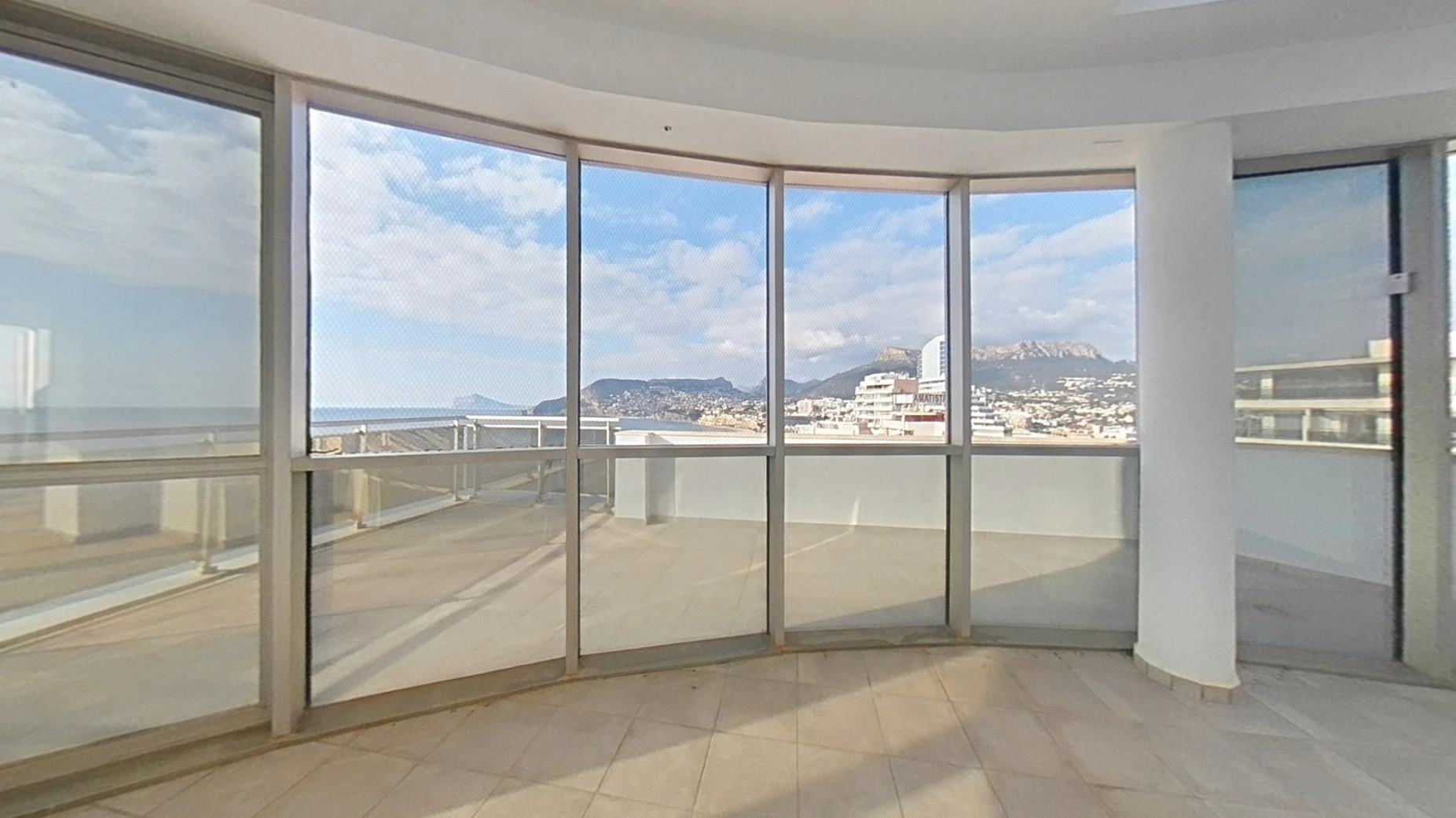 Espectacular Ático-Dúplex en primera línea de playa de Calpe