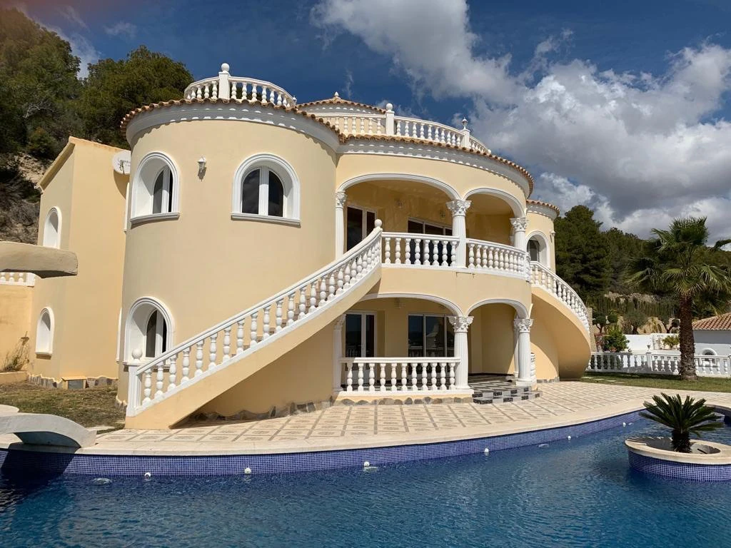 Chalet independiente en venta en Tossal de la Cometa