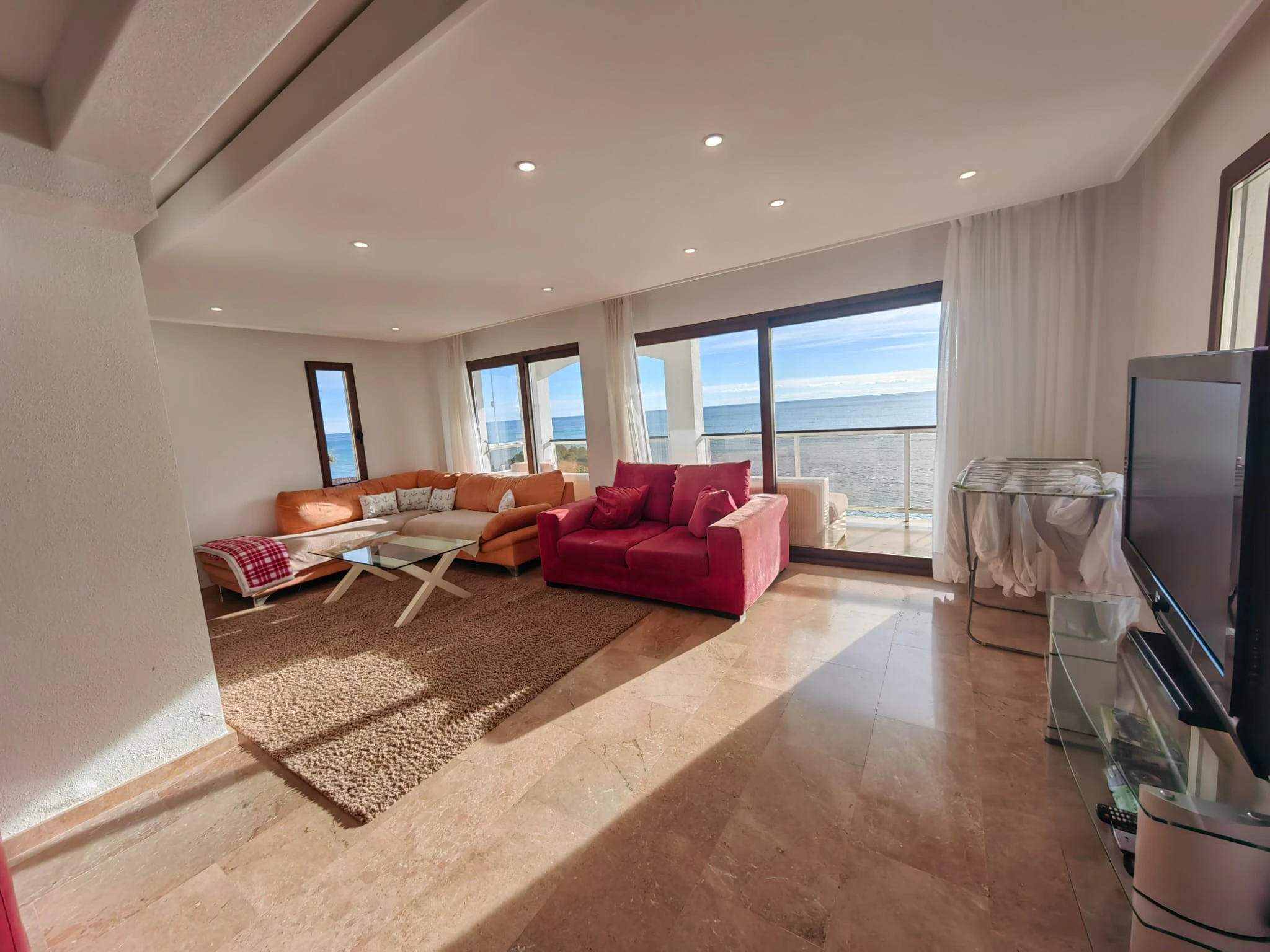 Apartamento en primera línea con espectaculares vistas en Mascarat