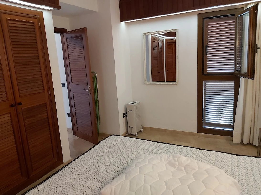 Erstaunliche Wohnung in Mascarat mit Meerblick