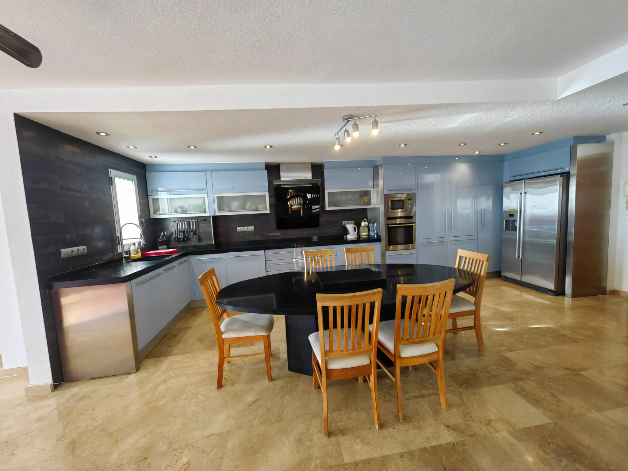 Apartamento en primera línea con espectaculares vistas en Mascarat