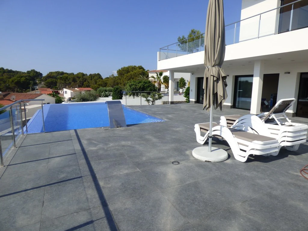 Villa de diseño moderno en Moraira.
