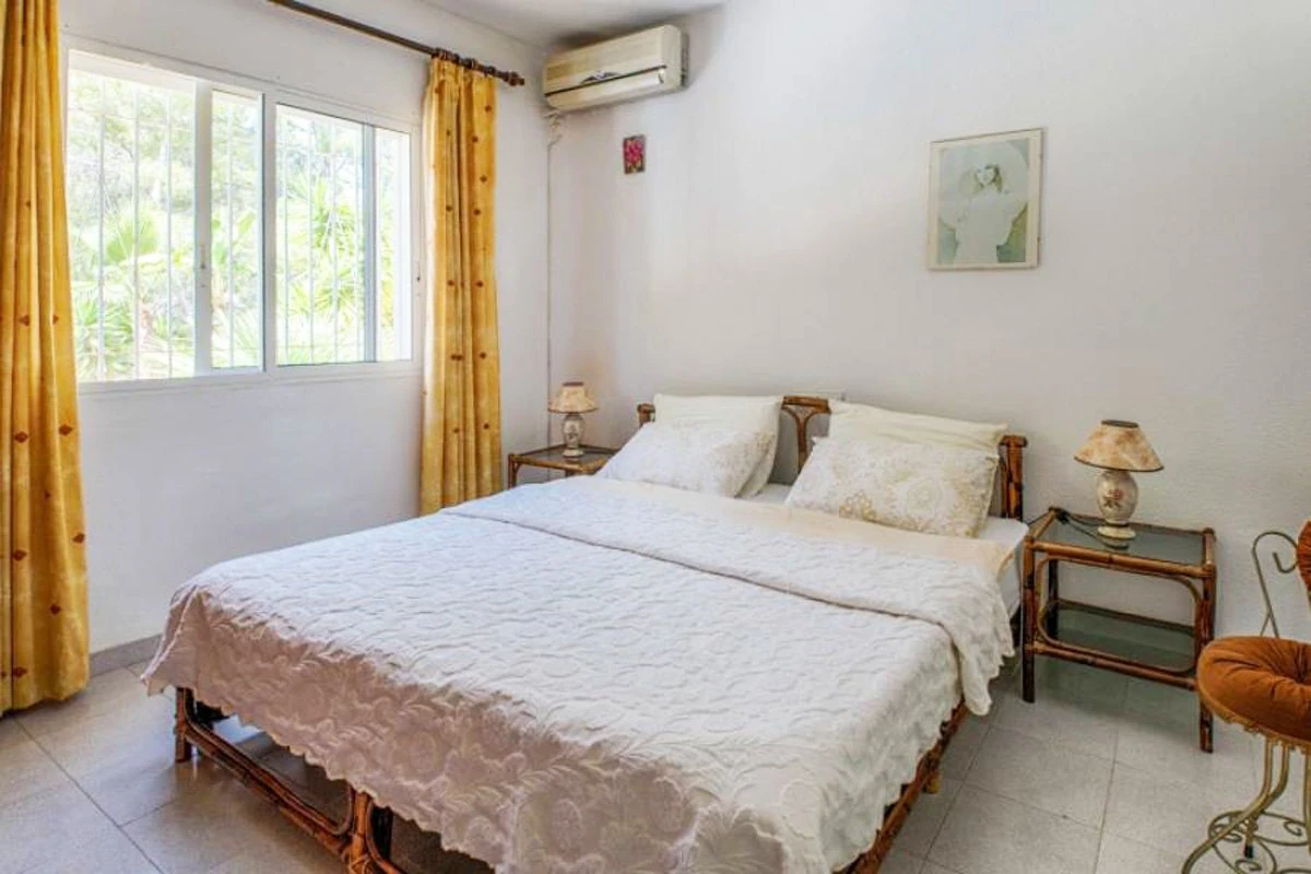 Hermosa Villa con un jardín de ensueño en La Nucia