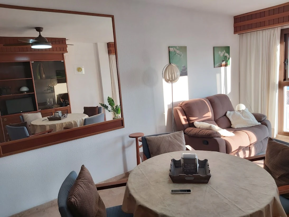 Erstaunliche Wohnung in Mascarat mit Meerblick