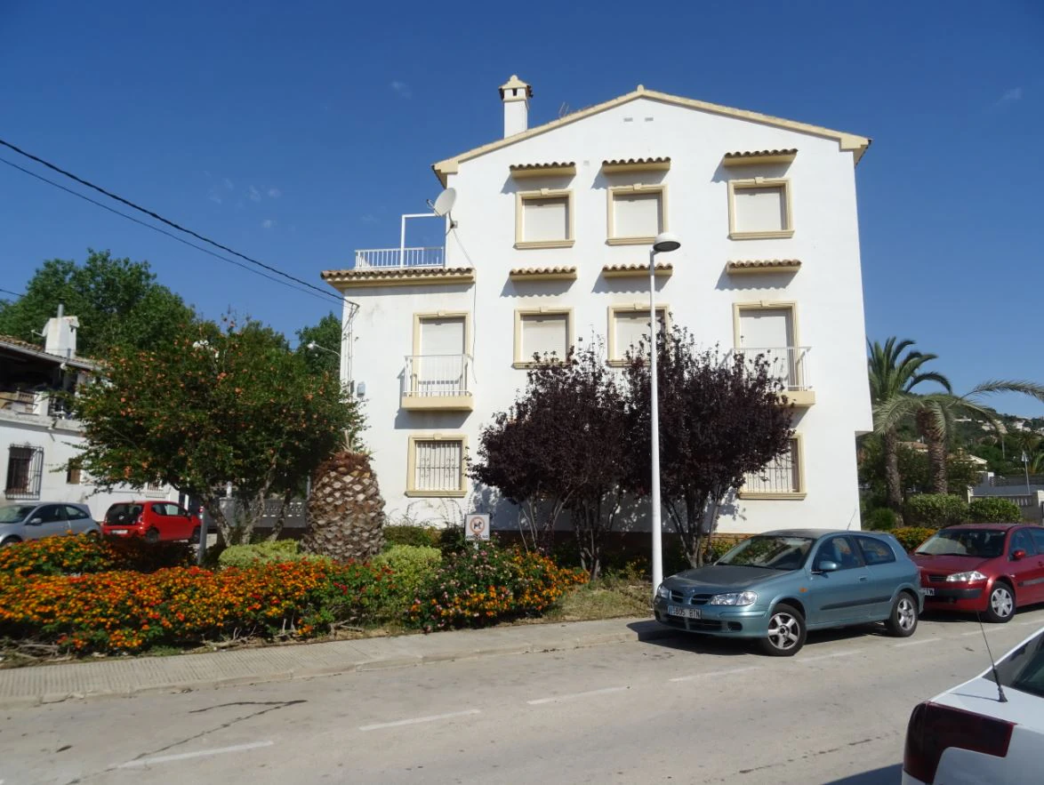 Amplia casa de pueblo en Calpe