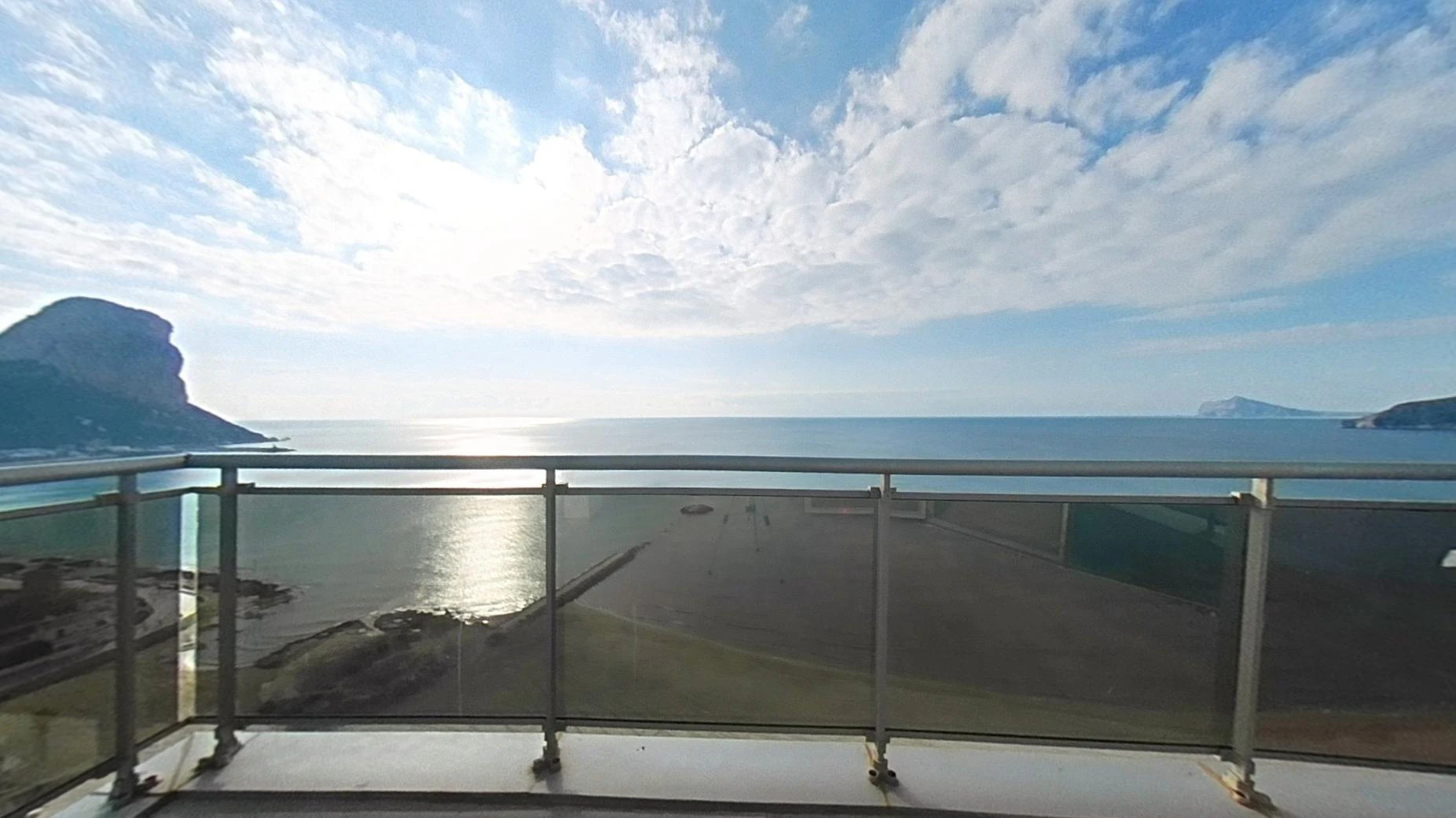Espectacular Ático-Dúplex en primera línea de playa de Calpe