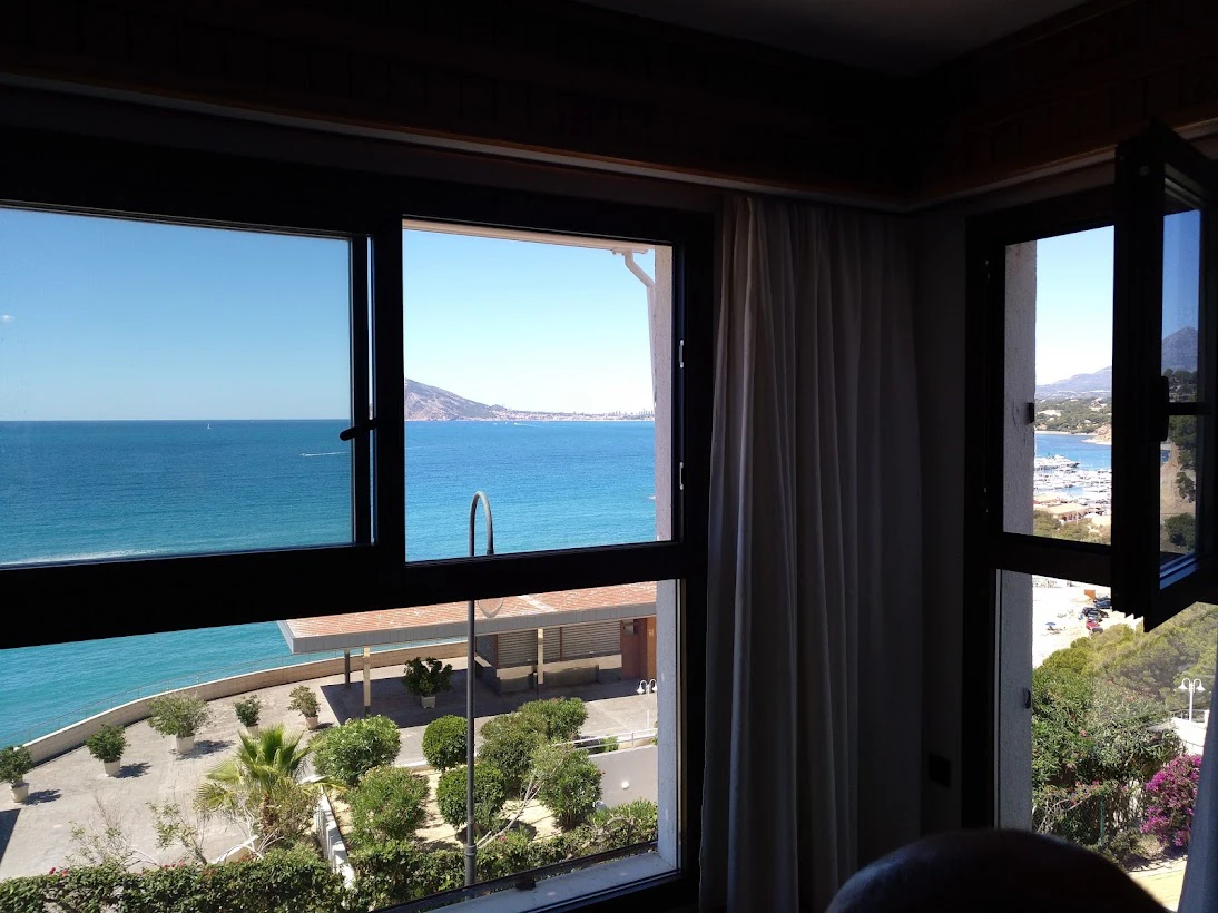 Erstaunliche Wohnung in Mascarat mit Meerblick