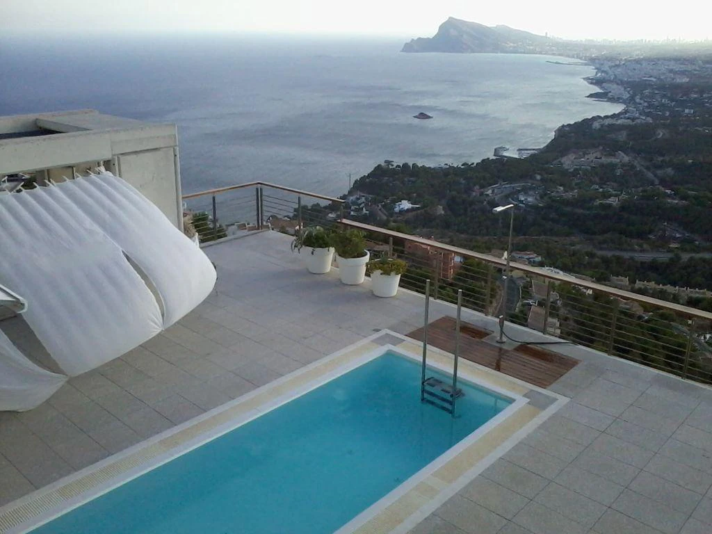 Villa moderna con impresionantes vistas panorámicas en Altea Hills