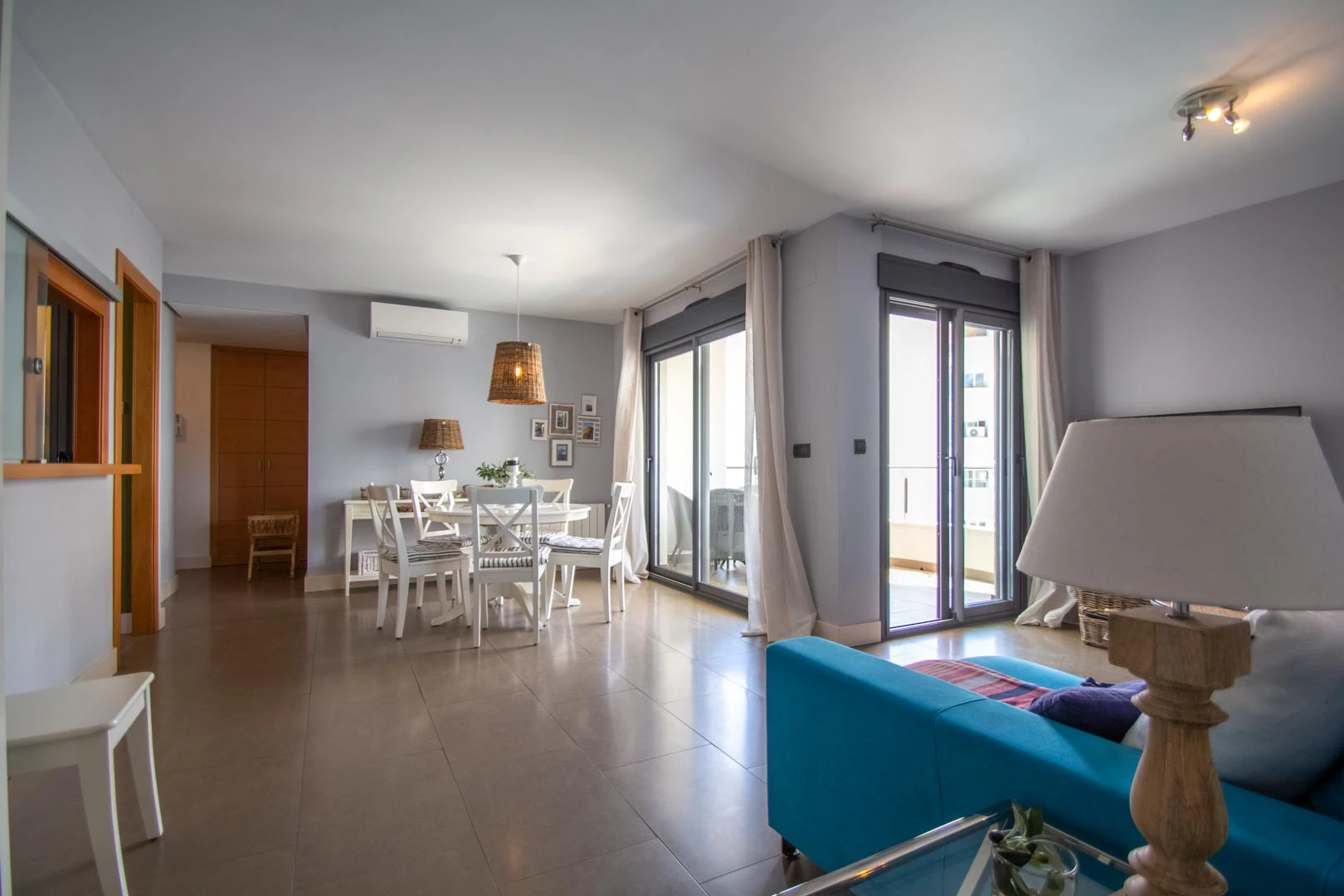 Precioso apartamento en zona Cap Negret con vistas al mar